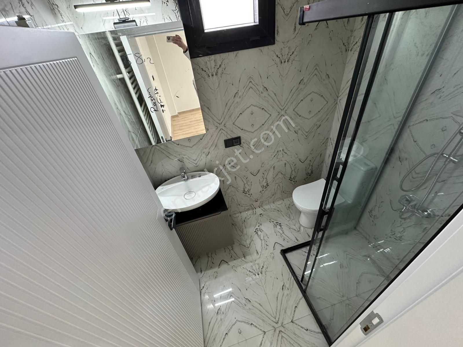 Dora Dan Akçay Kızılkeçili De Bahçeli Sıfır 3+1 Lüx Villa - Görsel 21