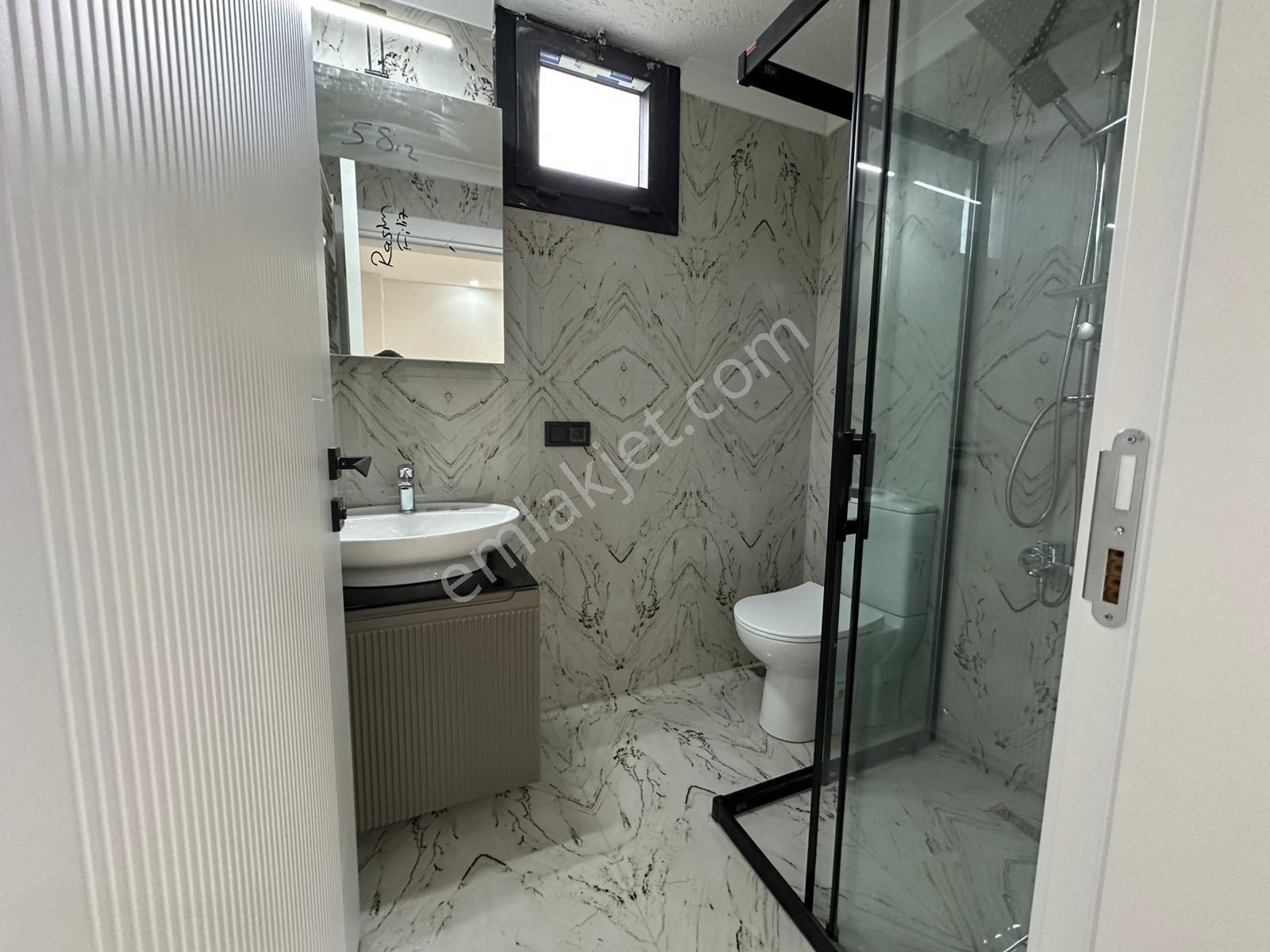 Dora Dan Akçay Kızılkeçili De Bahçeli Sıfır 3+1 Lüx Villa - Görsel 17