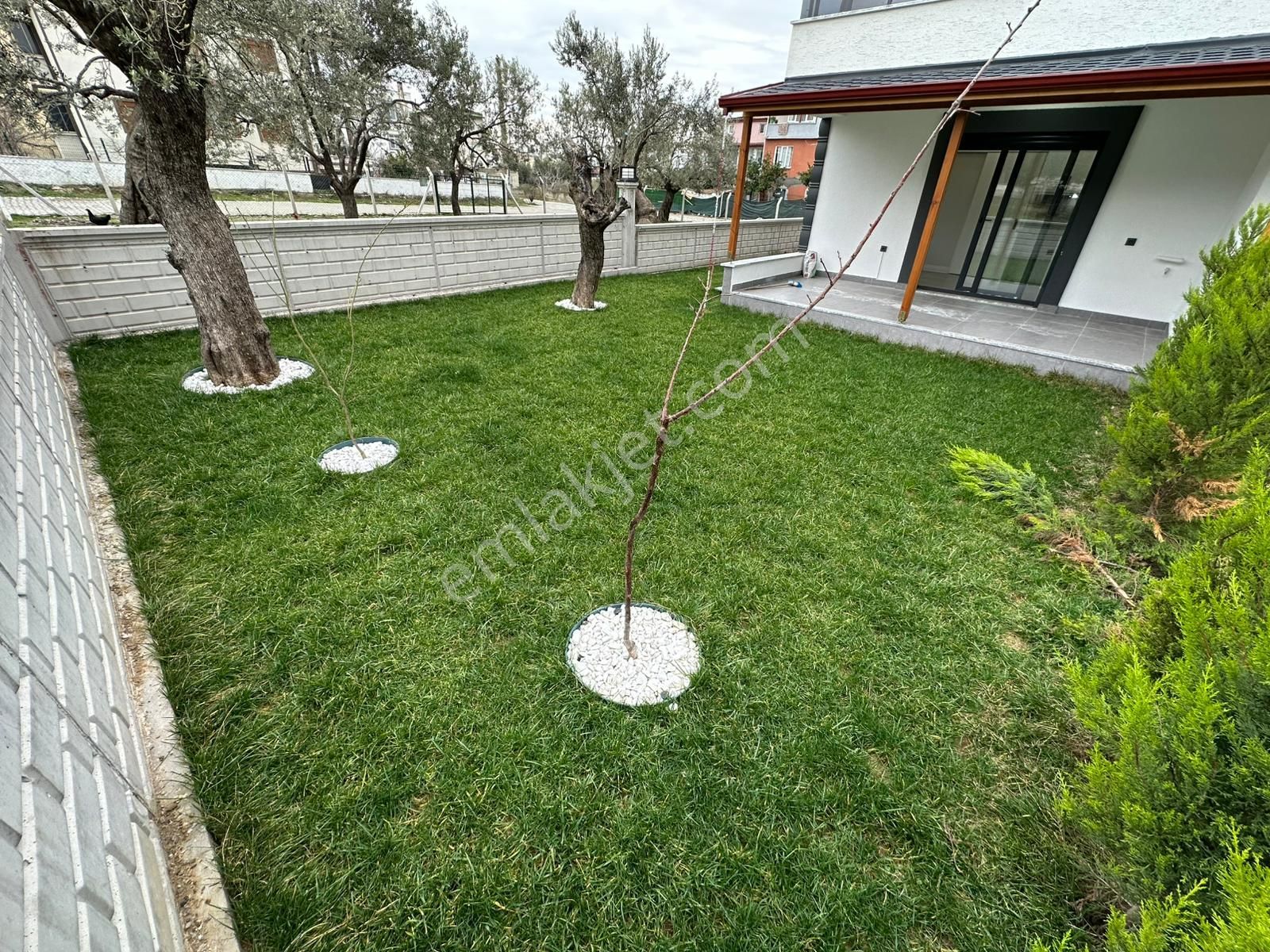 Dora Dan Akçay Kızılkeçili De Bahçeli Sıfır 3+1 Lüx Villa - Görsel 2