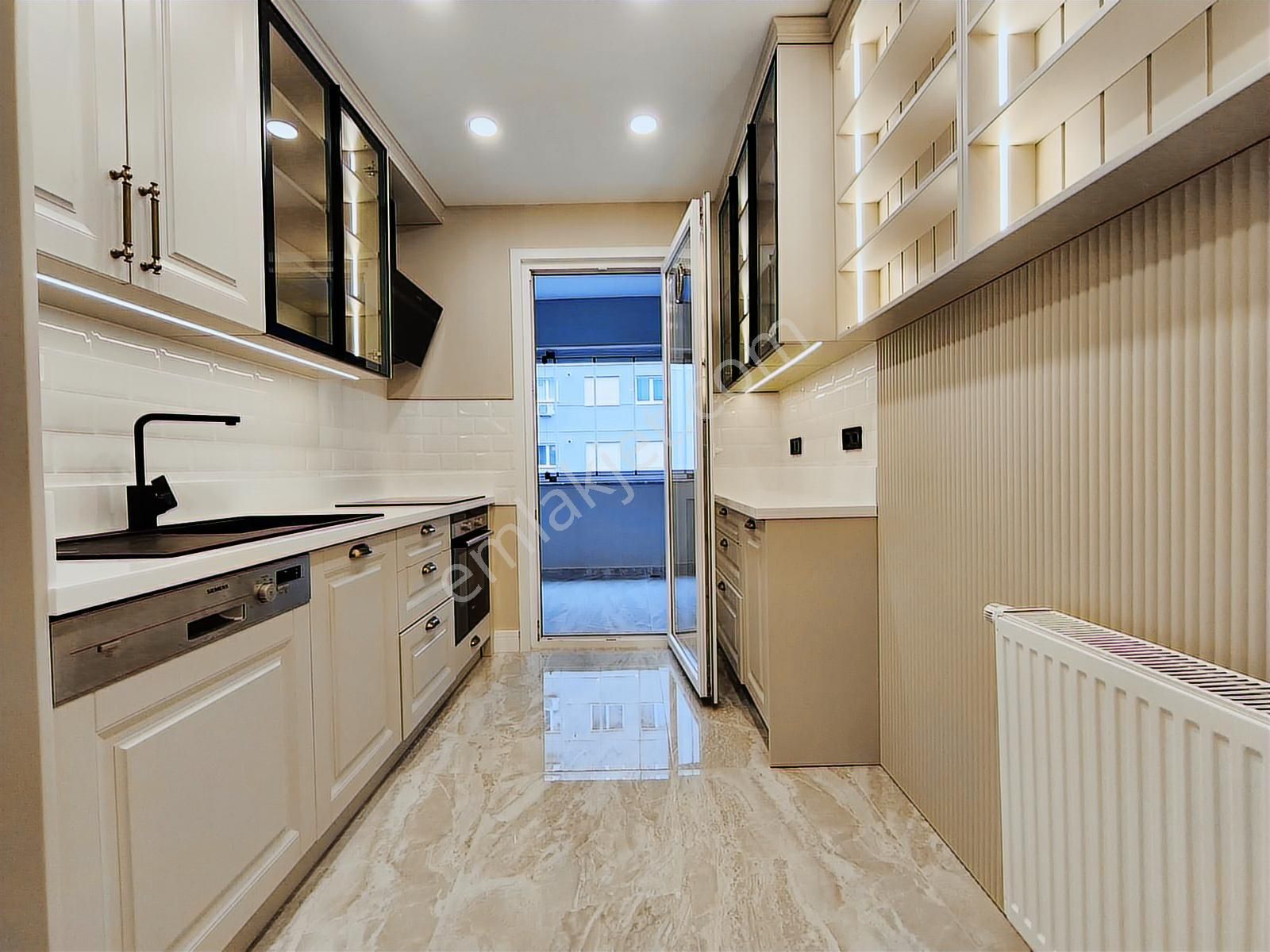 Erenköy'de 3+1 Balkonlu 130m2 Ebeveynli 7/24 Güvenlikli Sitede - Görsel 17