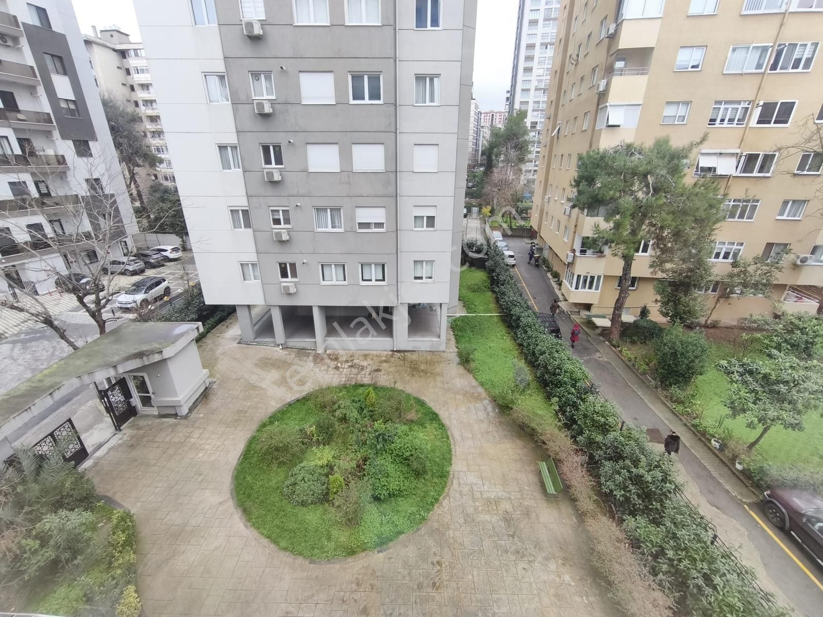 Erenköy'de 3+1 Balkonlu 130m2 Ebeveynli 7/24 Güvenlikli Sitede - Görsel 32