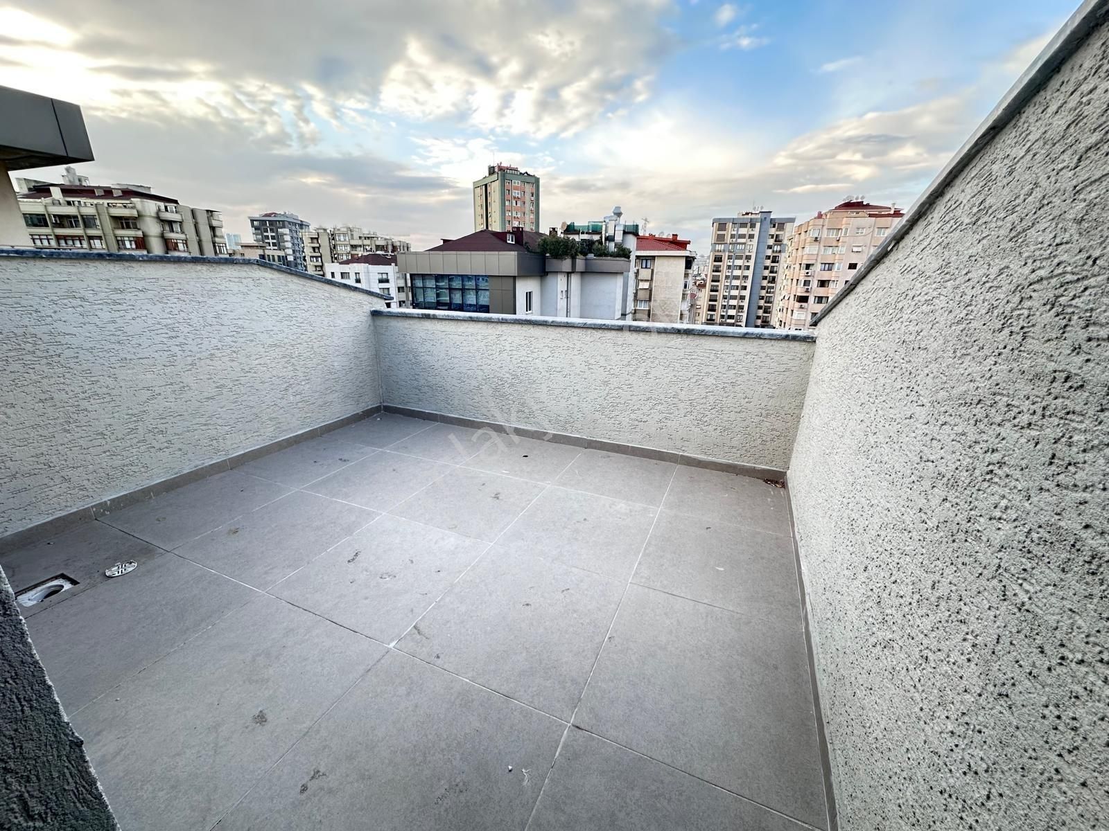 Fırsat Daire Erenköy'de 4+2 Net 180 M2 Balkonlu Ebeveynli Sıfır - Görsel 9