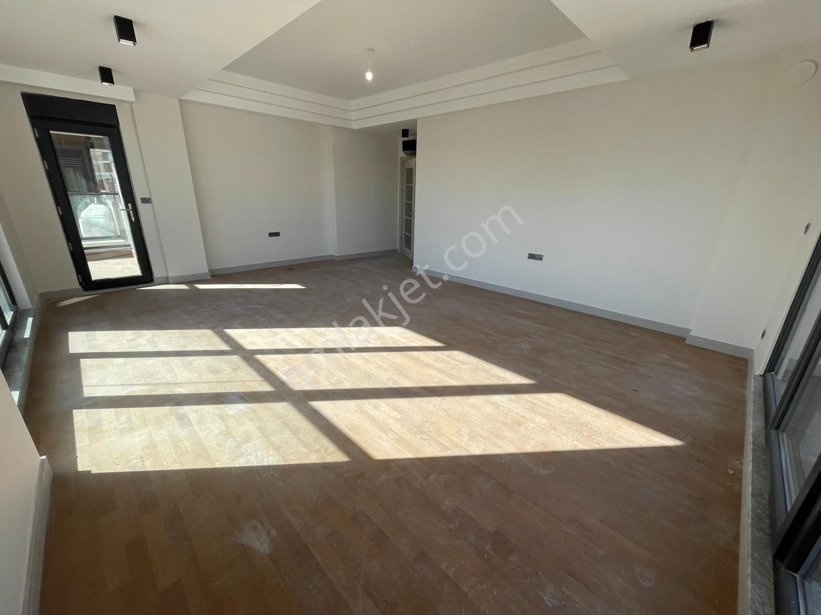 Met'den Erenköy'de 3+1 Özel Proje 120 M2 Net Balkonlu Ebeveynli - Görsel 22