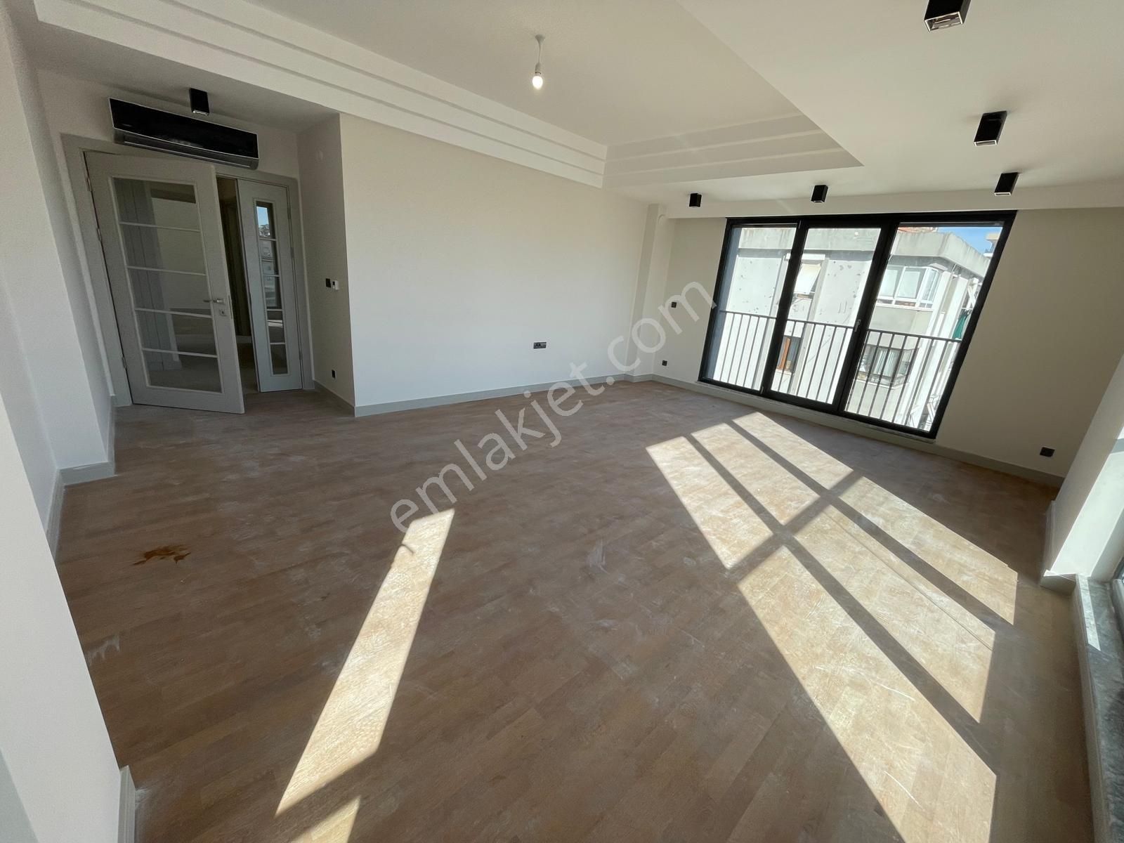 Met'den Erenköy'de 3+1 Özel Proje 120 M2 Net Balkonlu Ebeveynli - Görsel 12