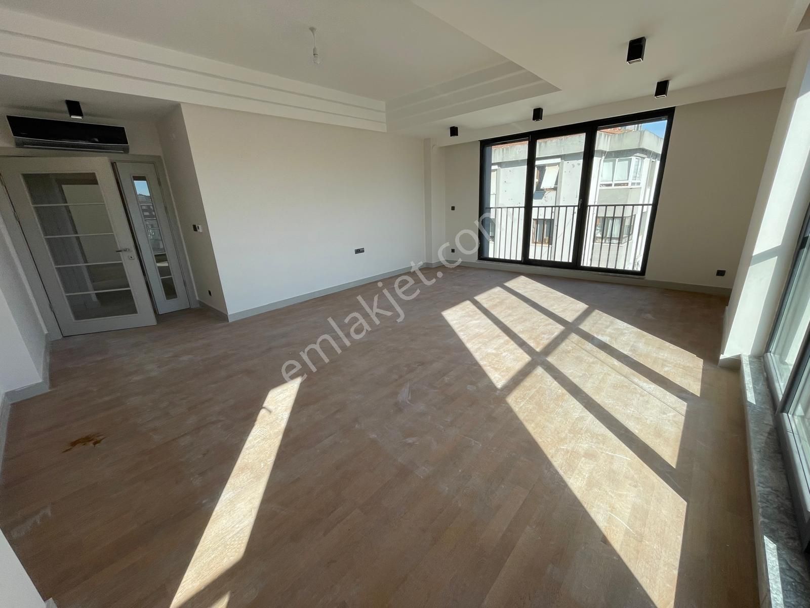 Met'den Erenköy'de 3+1 Özel Proje 120 M2 Net Balkonlu Ebeveynli - Görsel 11