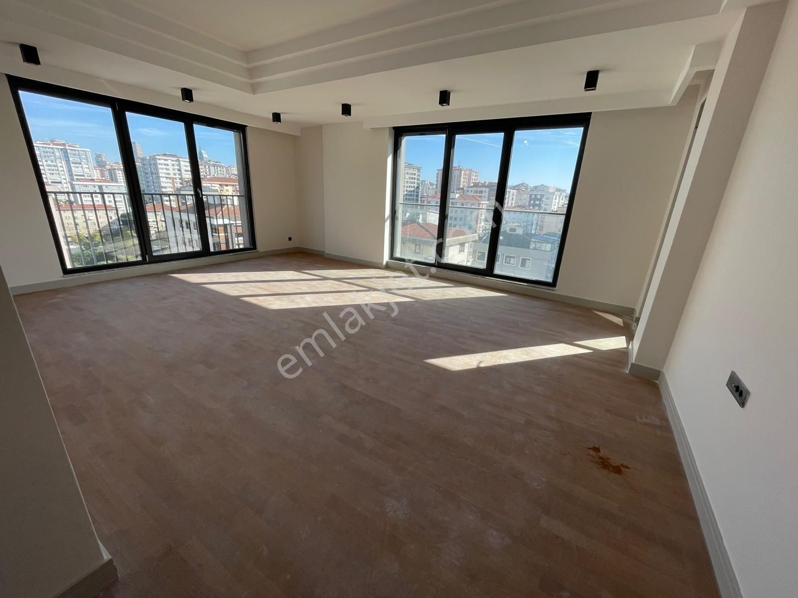 Met'den Erenköy'de 3+1 Özel Proje 120 M2 Net Balkonlu Ebeveynli - Görsel 13