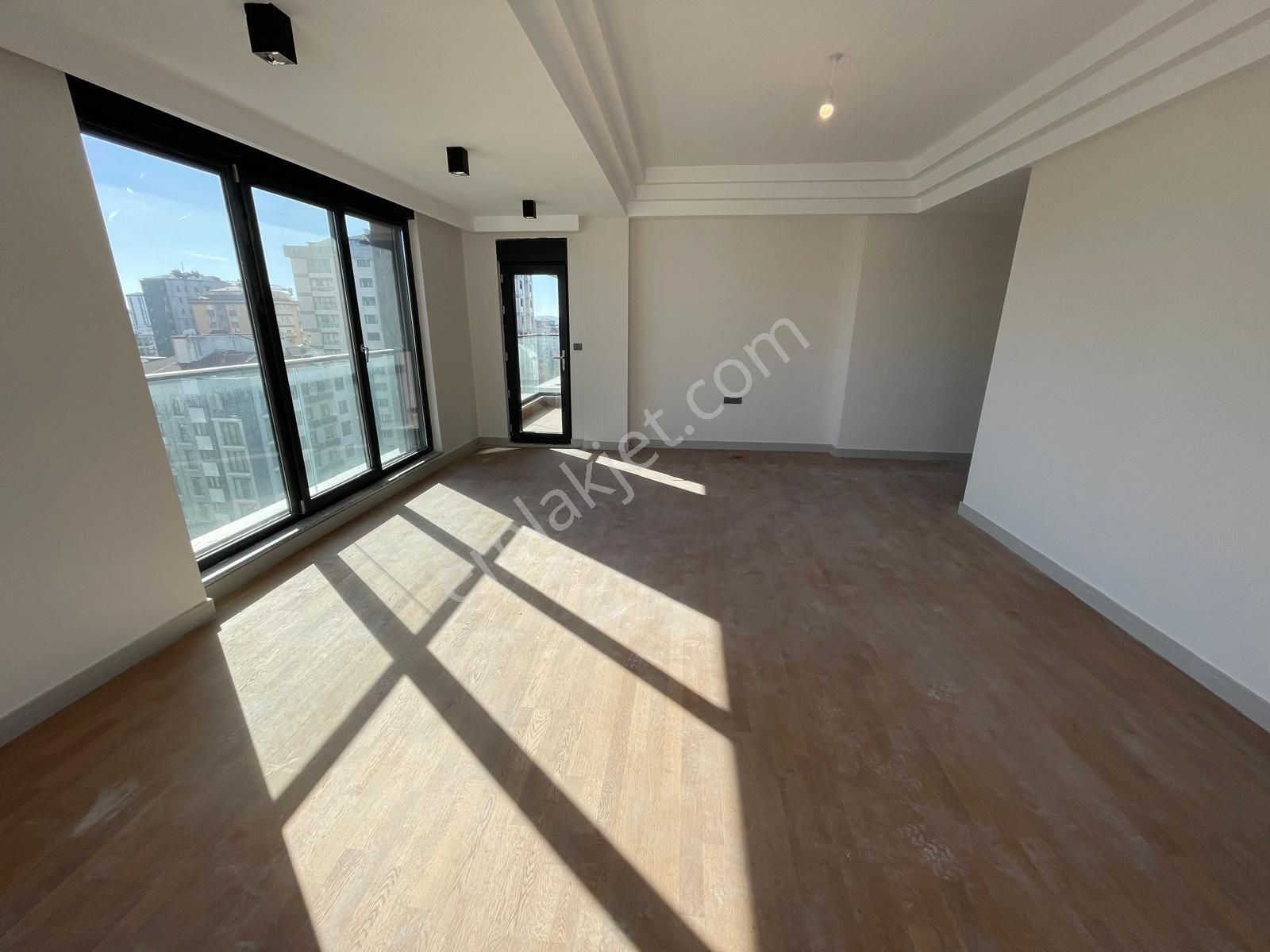 Met'den Erenköy'de 3+1 Özel Proje 120 M2 Net Balkonlu Ebeveynli - Görsel 15