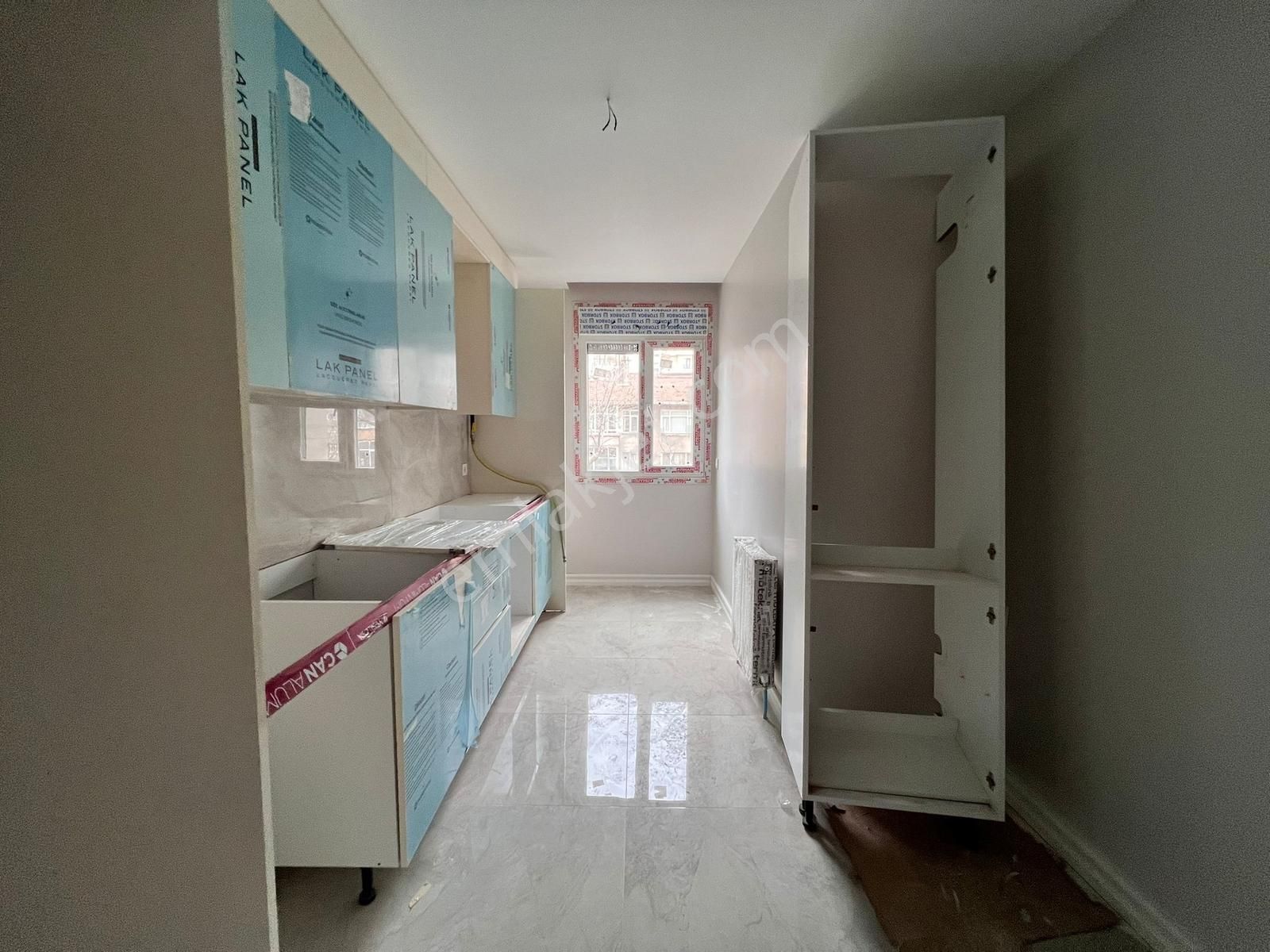 Erenköy Merkezde 100m² Net Balkonlu Sıfır Ara Kat Ebeveynli - Görsel 24