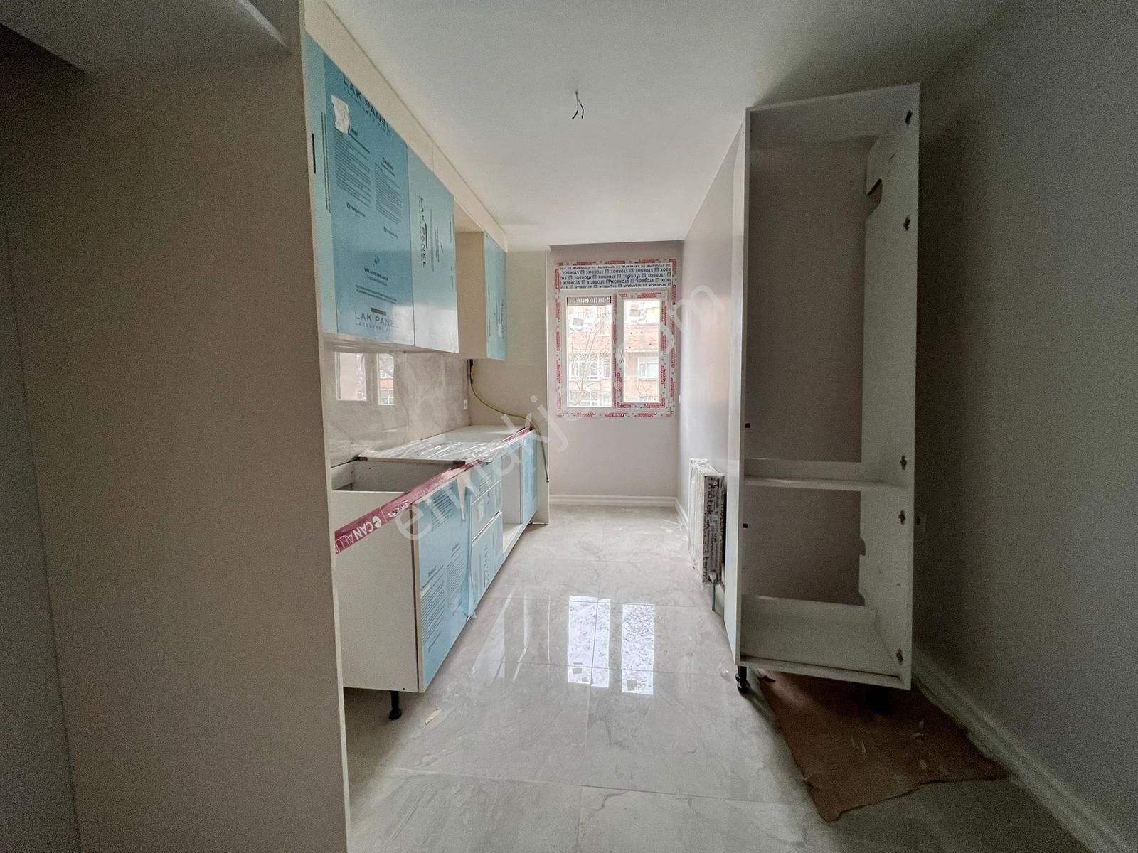 Erenköy Merkezde 100m² Net Balkonlu Sıfır Ara Kat Ebeveynli - Görsel 6