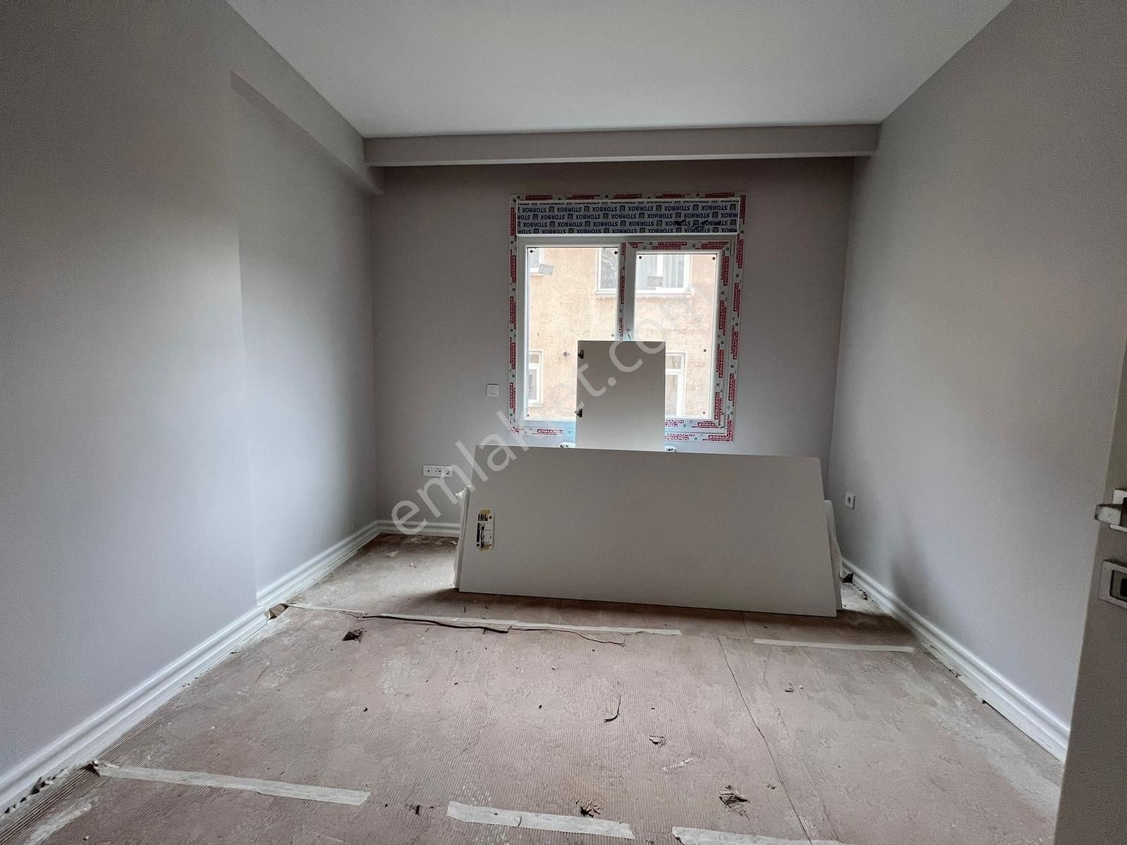 Erenköy Merkezde 100m² Net Balkonlu Sıfır Ara Kat Ebeveynli - Görsel 14