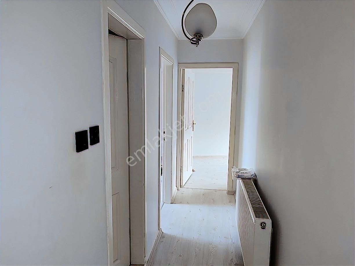 Fiyat Düştü Gazcılar Sakarya Mah. Masrafsız Temiz 70m2 2+1 Daire - Görsel 2