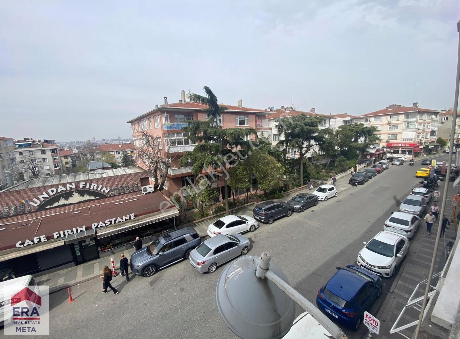 Üsküdar Zeynep Kamil'de Cadde Üzeri Satılık 2+1 Daire - Görsel 2