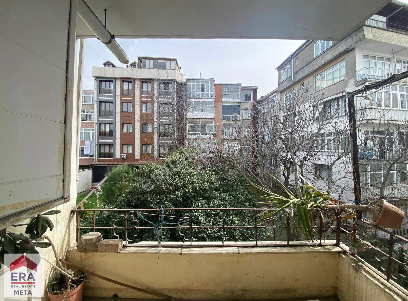 Üsküdar Zeynep Kamil'de Cadde Üzeri Satılık 2+1 Daire - Görsel 3