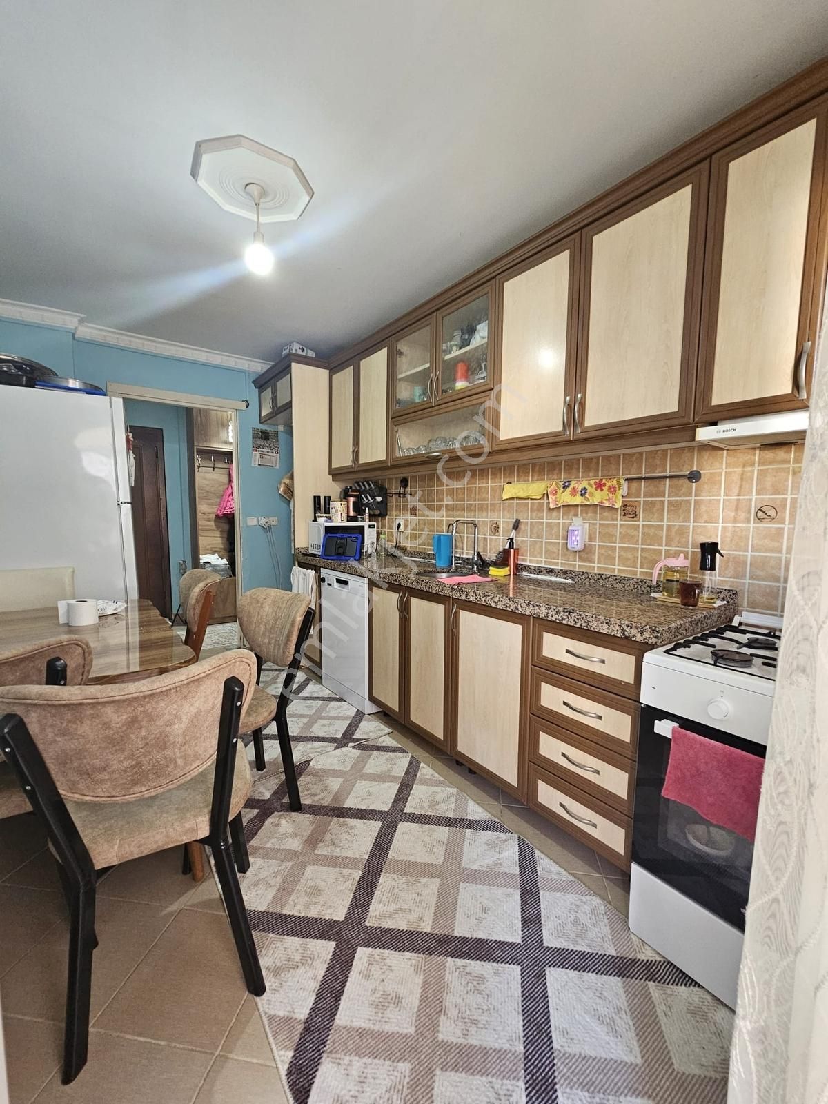 Fındıklıda Genç Az Katlı Binada Çift Wc Kombi Doğalgazlı 3+1 - Görsel 3