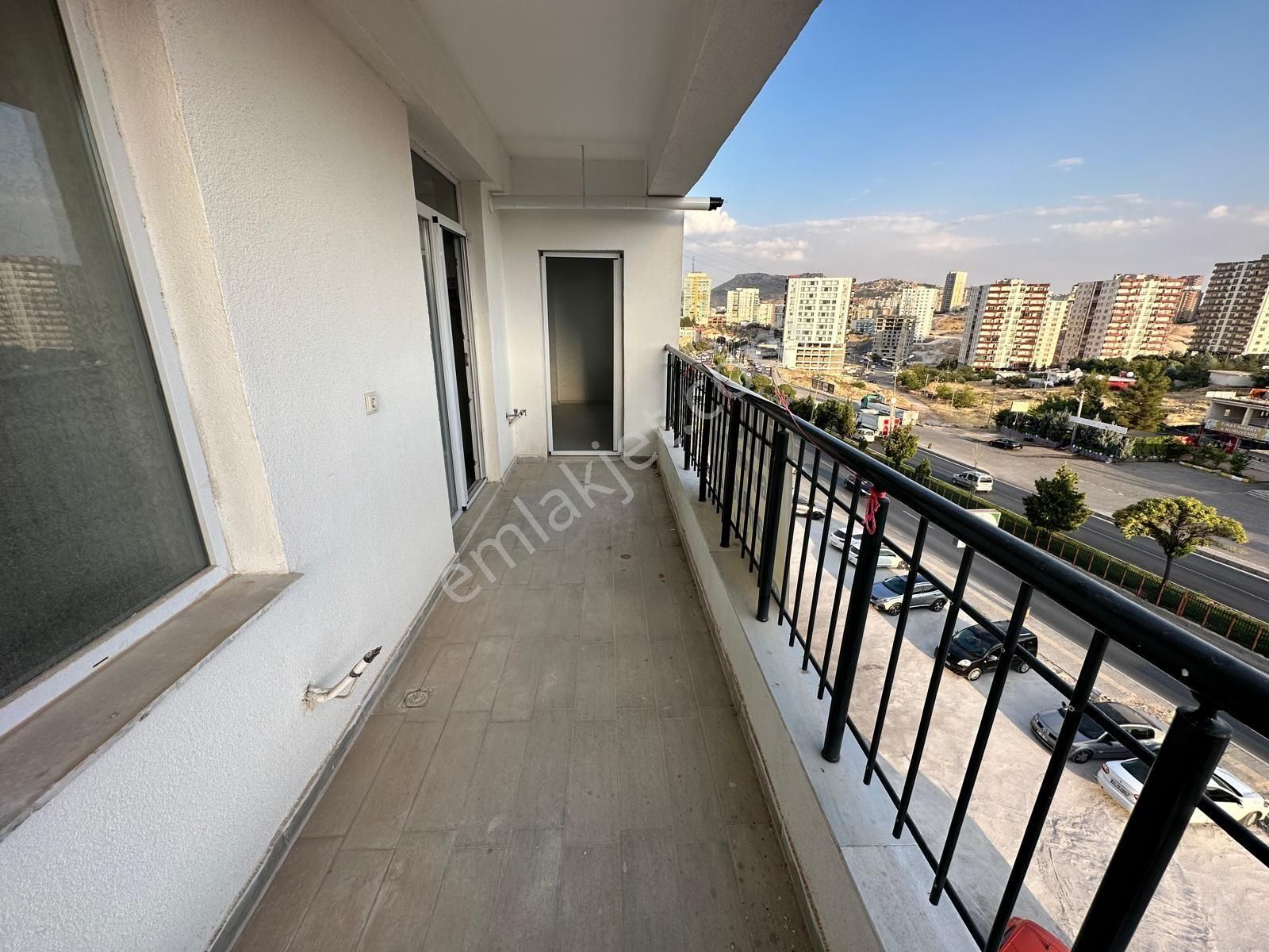 Dinç Emlaktan Satılık Ultra Lüks 3+1 Daire - Görsel 23