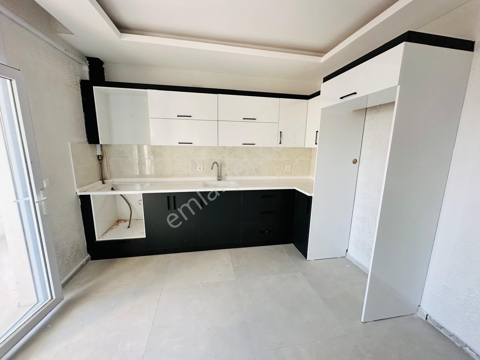 Dinç Emlaktan Satılık Ultra Lüks 3+1 Daire - Görsel 8