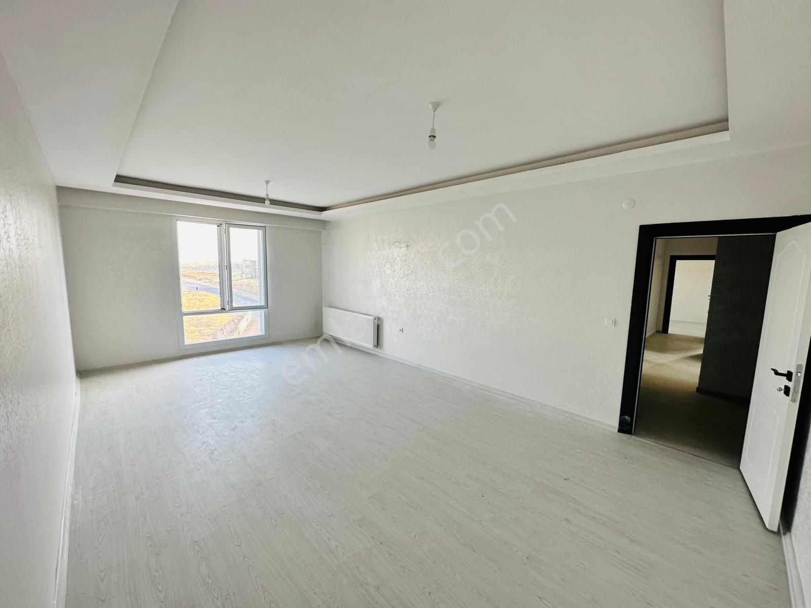 Dinç Emlaktan Satılık Ultra Lüks 3+1 Daire - Görsel 3