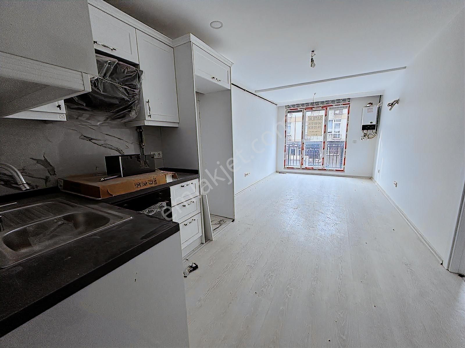 Çatalçeşmede Sıfır Caddeye 6. Bina Net 55m2 2+1 - Görsel 6