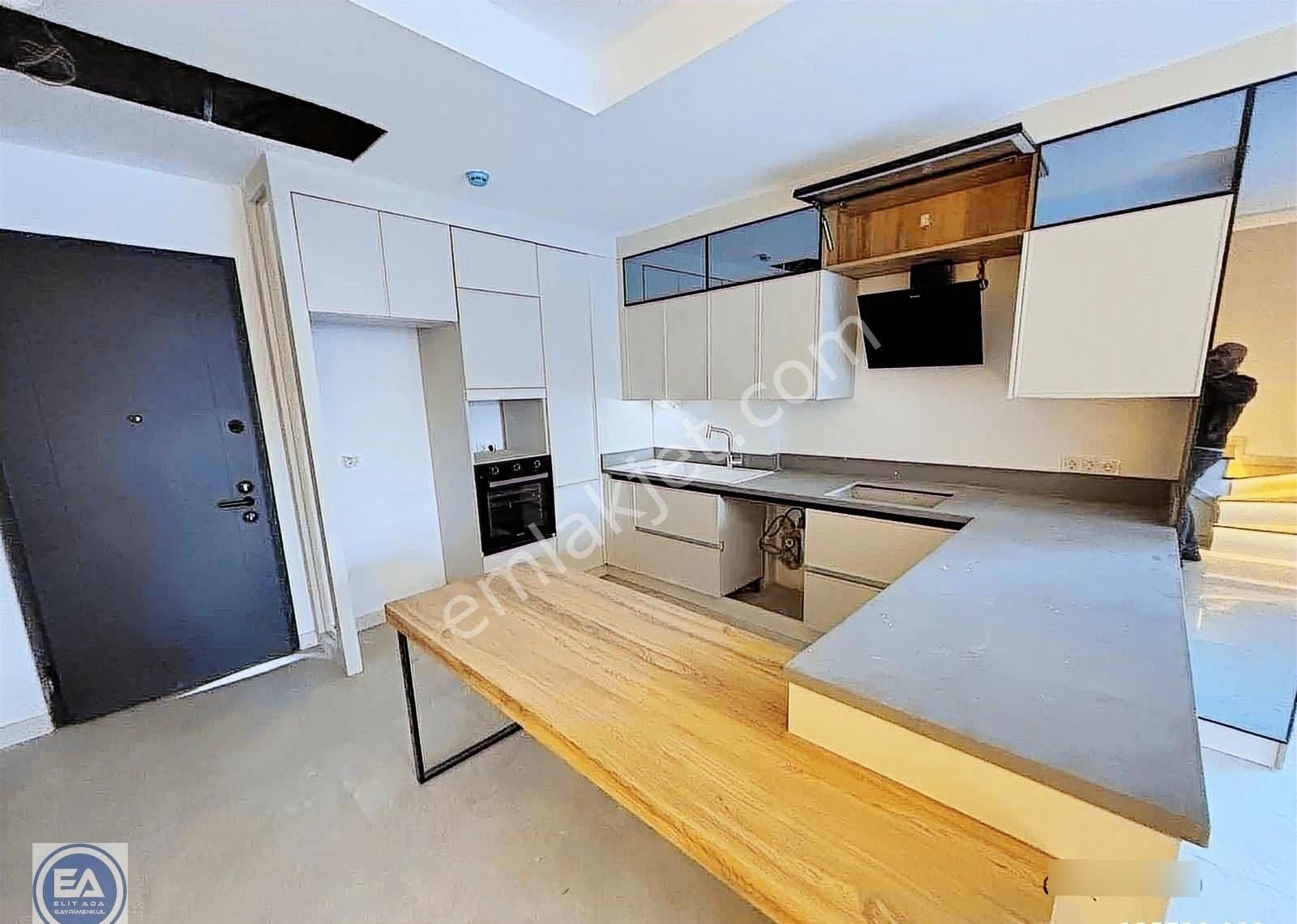 Elit Ada'dan Değerinin Altında Özel Havuzlu 03 + 1 Satılık - Görsel 14