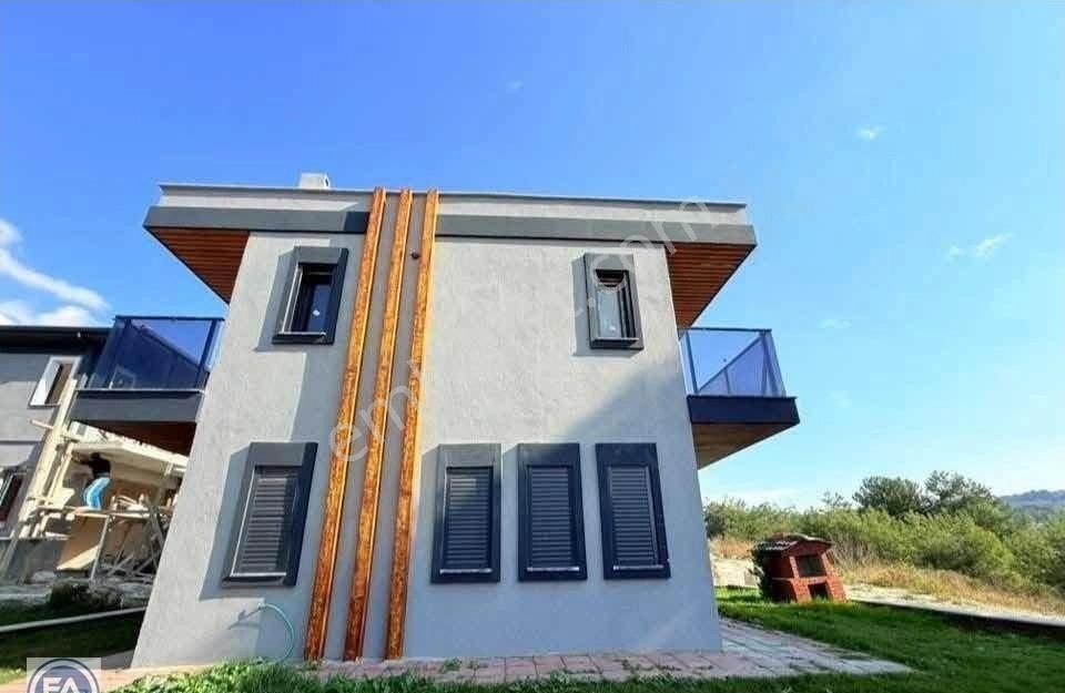 Kuşadası'nda Manzaralı Fırsat İki Adet Yazlık Satılık - Görsel 9