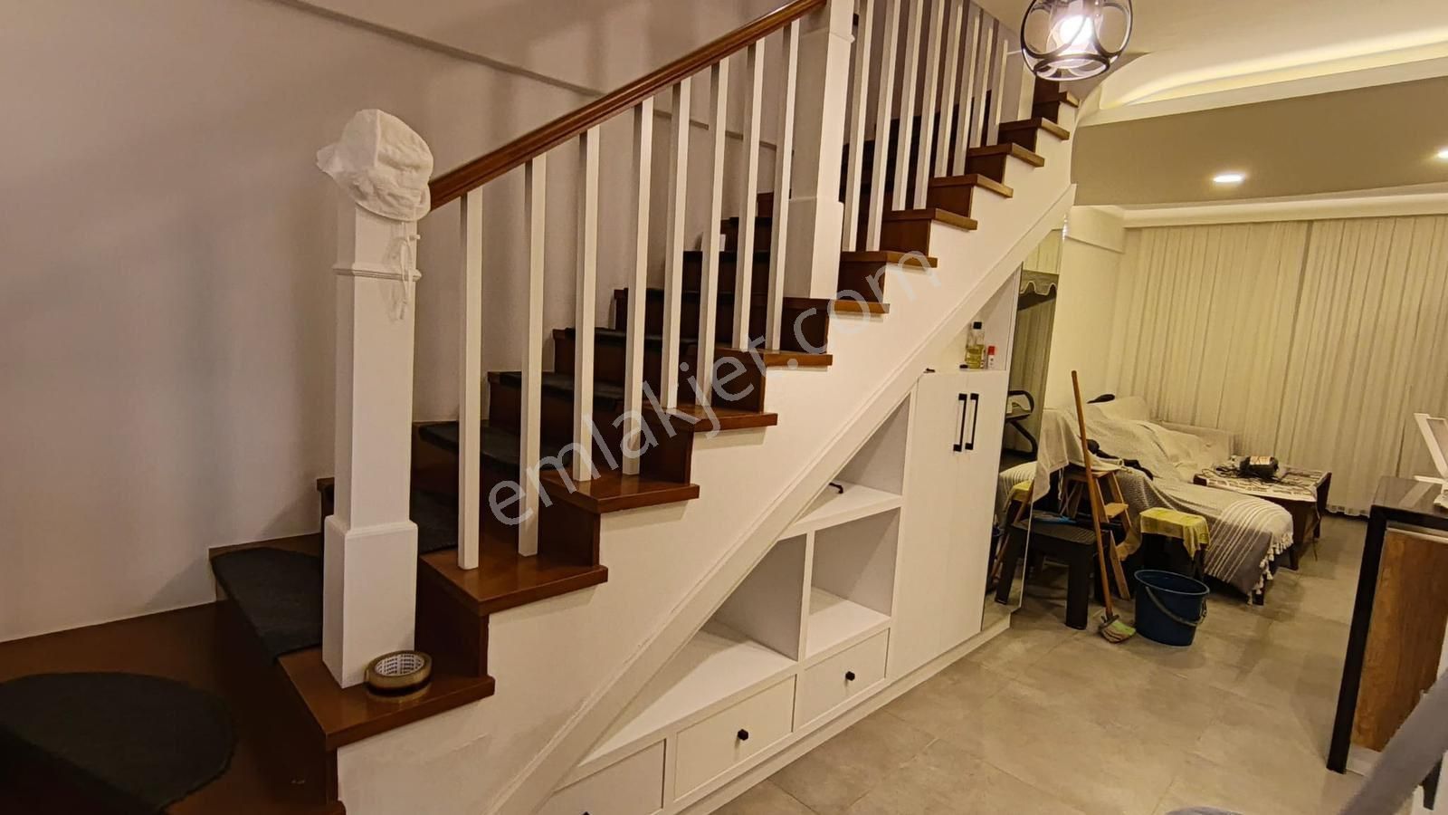 Davutlar’da Sahilinde Havuzlu Sitede Köşe Konum 3+1 - Görsel 11