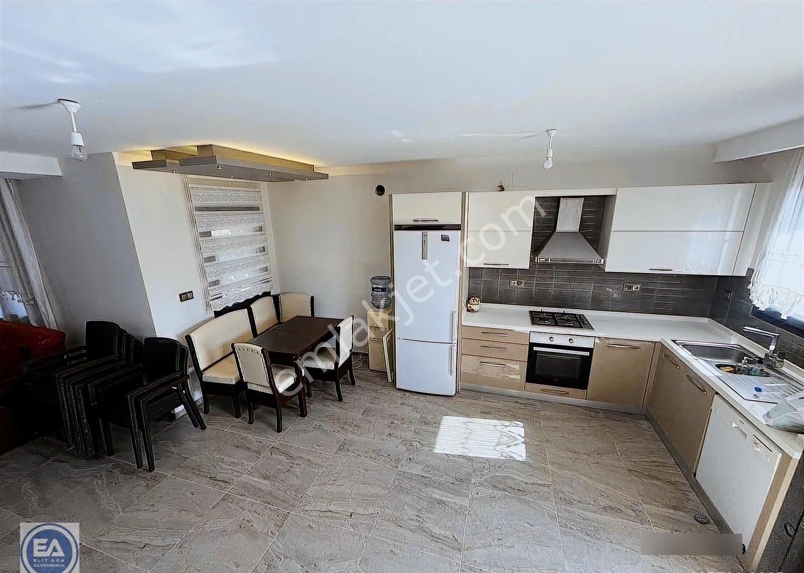 Davutlar Sahilinde Havuzlu Site Içerısınde 4 + 1 Trıplex Vılla - Görsel 28