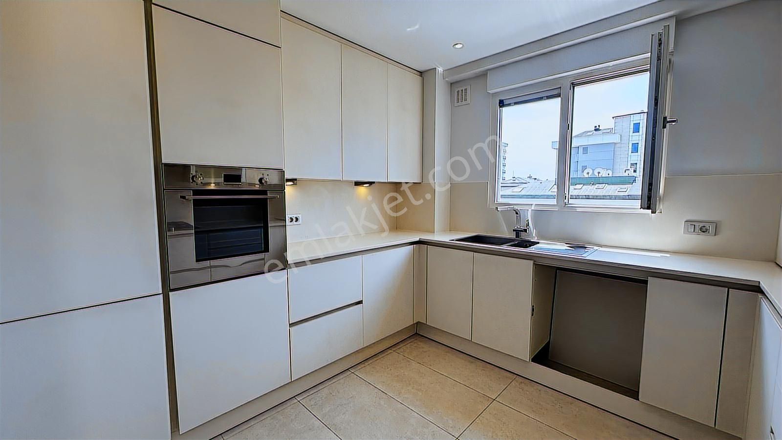 Poyraz'dan Caddebostan Sahilde Katta Tek Deniz Manzaralı 3+1 - Görsel 29