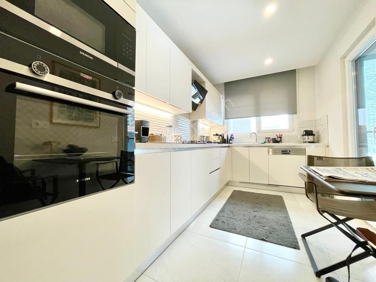 Poyraz'dan Caddebostan Hamam Sokakta Sıfır Binada Katta Tek 3+1 - Görsel 27