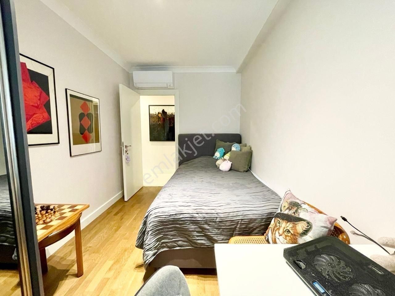 Poyraz'dan Caddebostan Hamam Sokakta Sıfır Binada Katta Tek 3+1 - Görsel 18