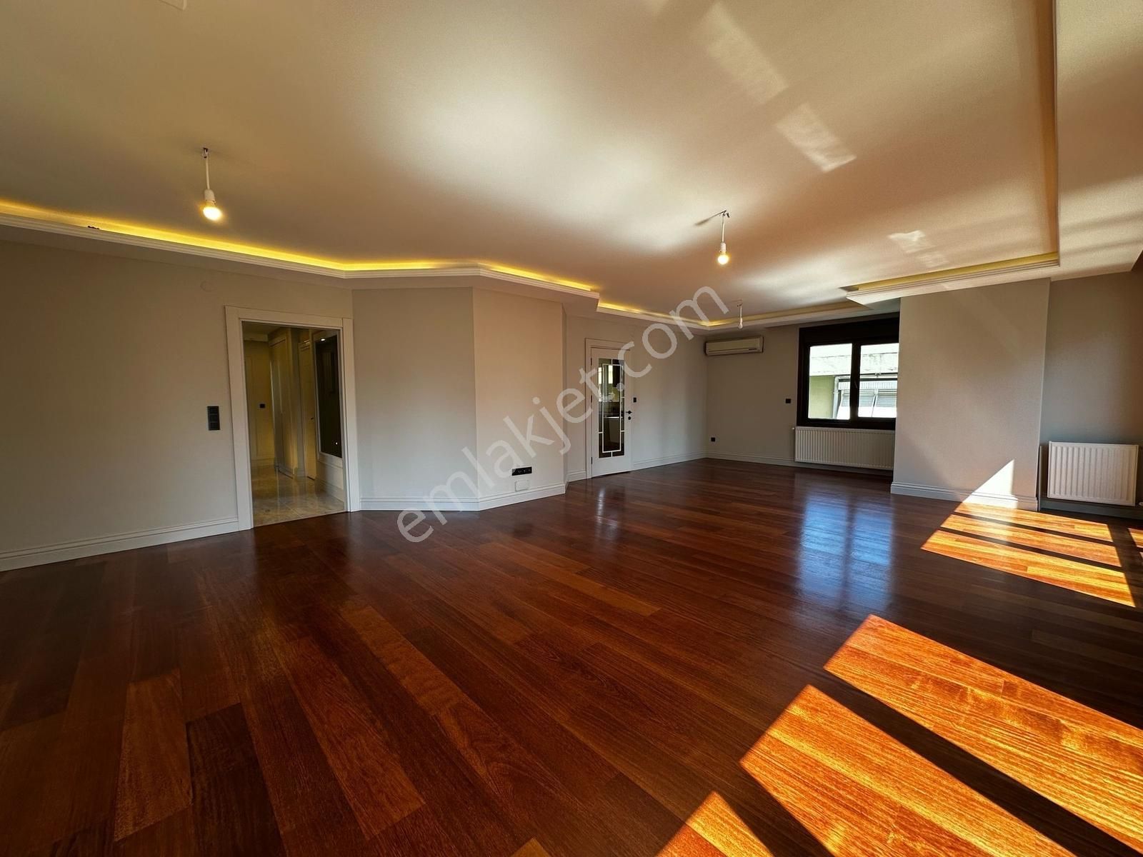 Poyraz'dan Göztepede Mimari Dekorasyonlu Katta Tek 220 M2 4+1 - Görsel 23