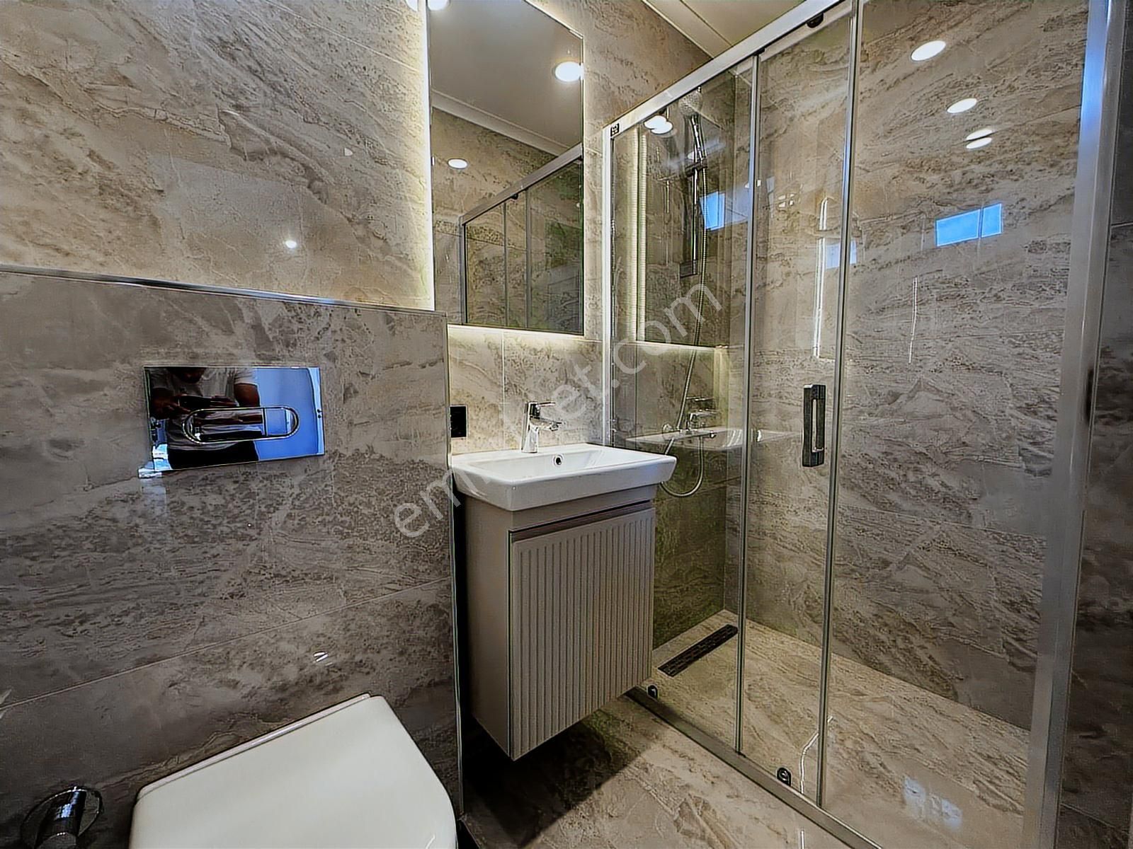 Poyraz'dan Göztepede Mimari Dekorasyonlu Katta Tek 220 M2 4+1 - Görsel 35