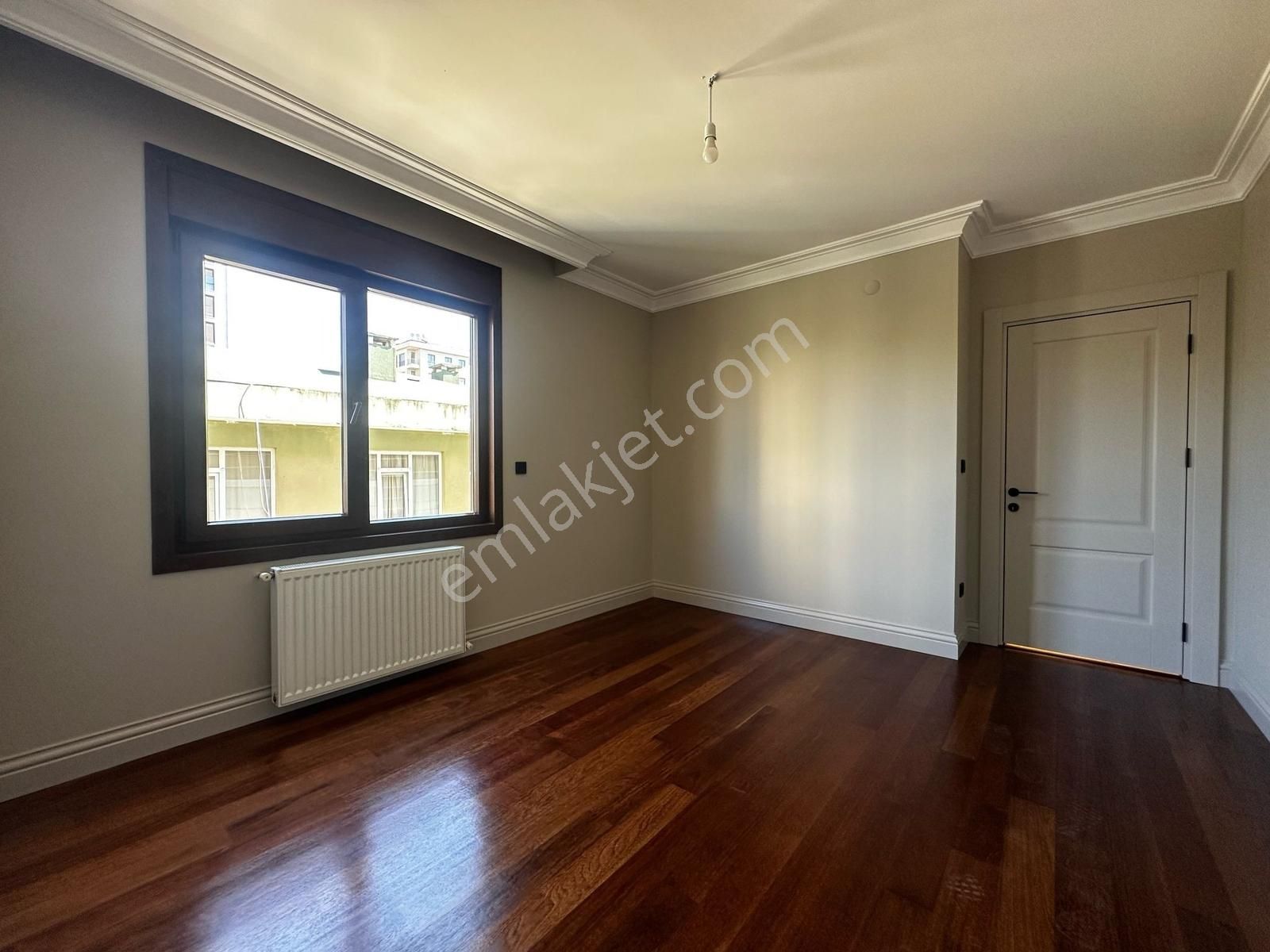 Poyraz'dan Göztepede Mimari Dekorasyonlu Katta Tek 220 M2 4+1 - Görsel 11