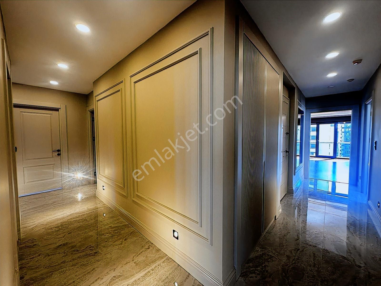 Poyraz'dan Göztepede Mimari Dekorasyonlu Katta Tek 220 M2 4+1 - Görsel 18