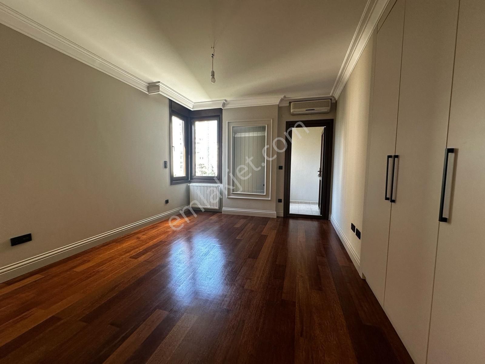 Poyraz'dan Göztepede Mimari Dekorasyonlu Katta Tek 220 M2 4+1 - Görsel 28