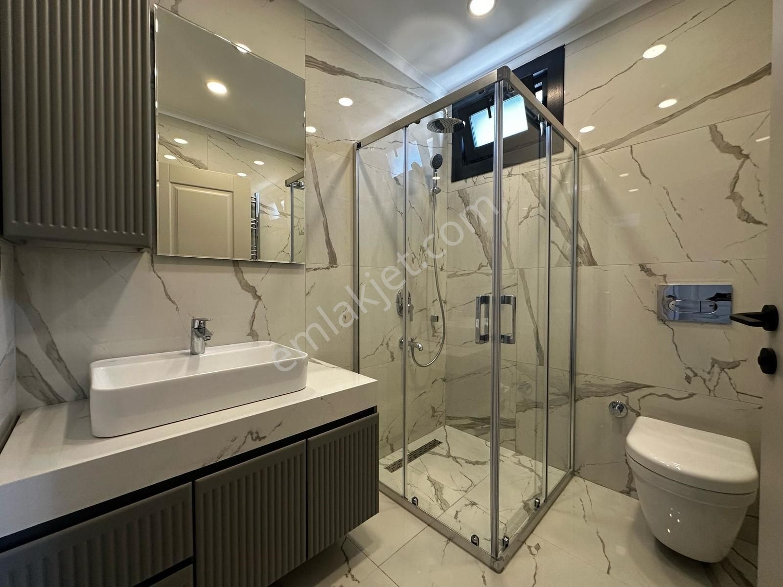 Poyraz'dan Göztepede Mimari Dekorasyonlu Katta Tek 220 M2 4+1 - Görsel 5