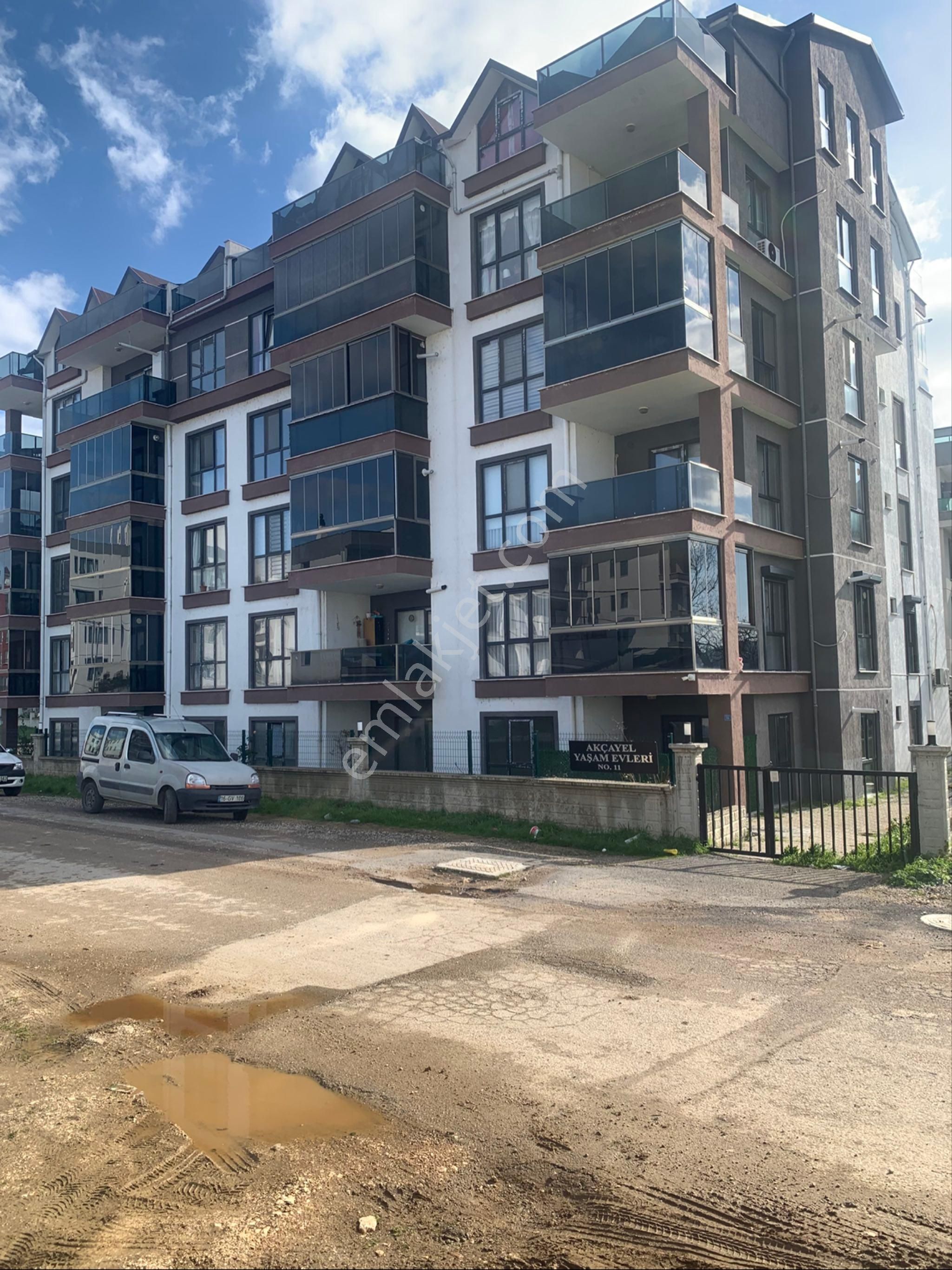 Rt Safir Gayrimenkulden Akçalar Akça Yaşam Evlerinde 2+1 Kiralık Daire