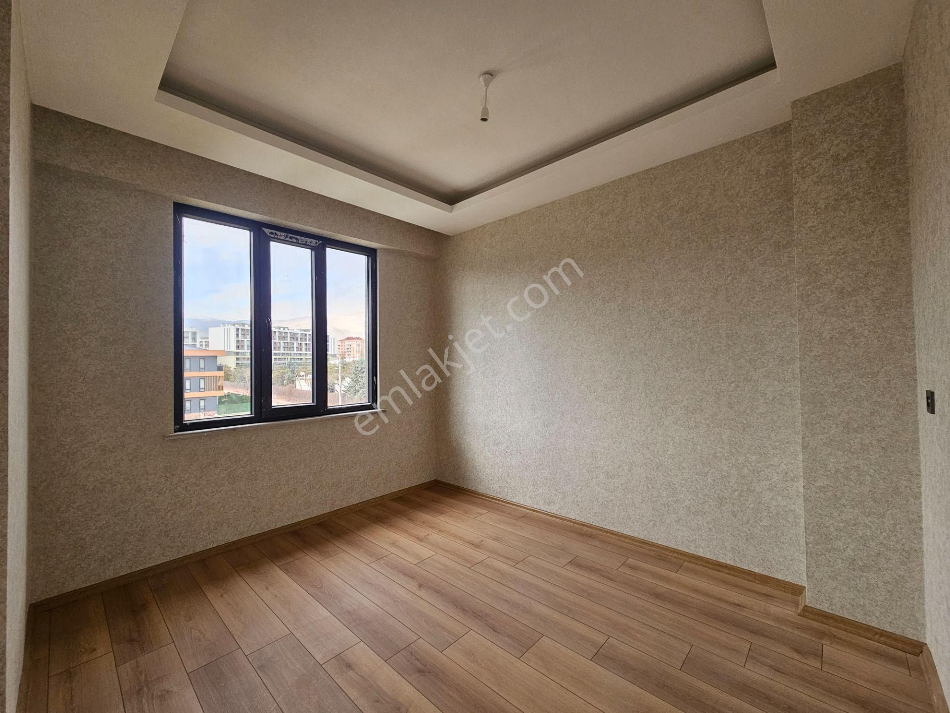 Selahaddin Eyyubi Mah. İşyapar Gayrimenkul'den Kahramanlar Caddesi Yakını Sıfır Lüks 3+1 Daire - Görsel 41