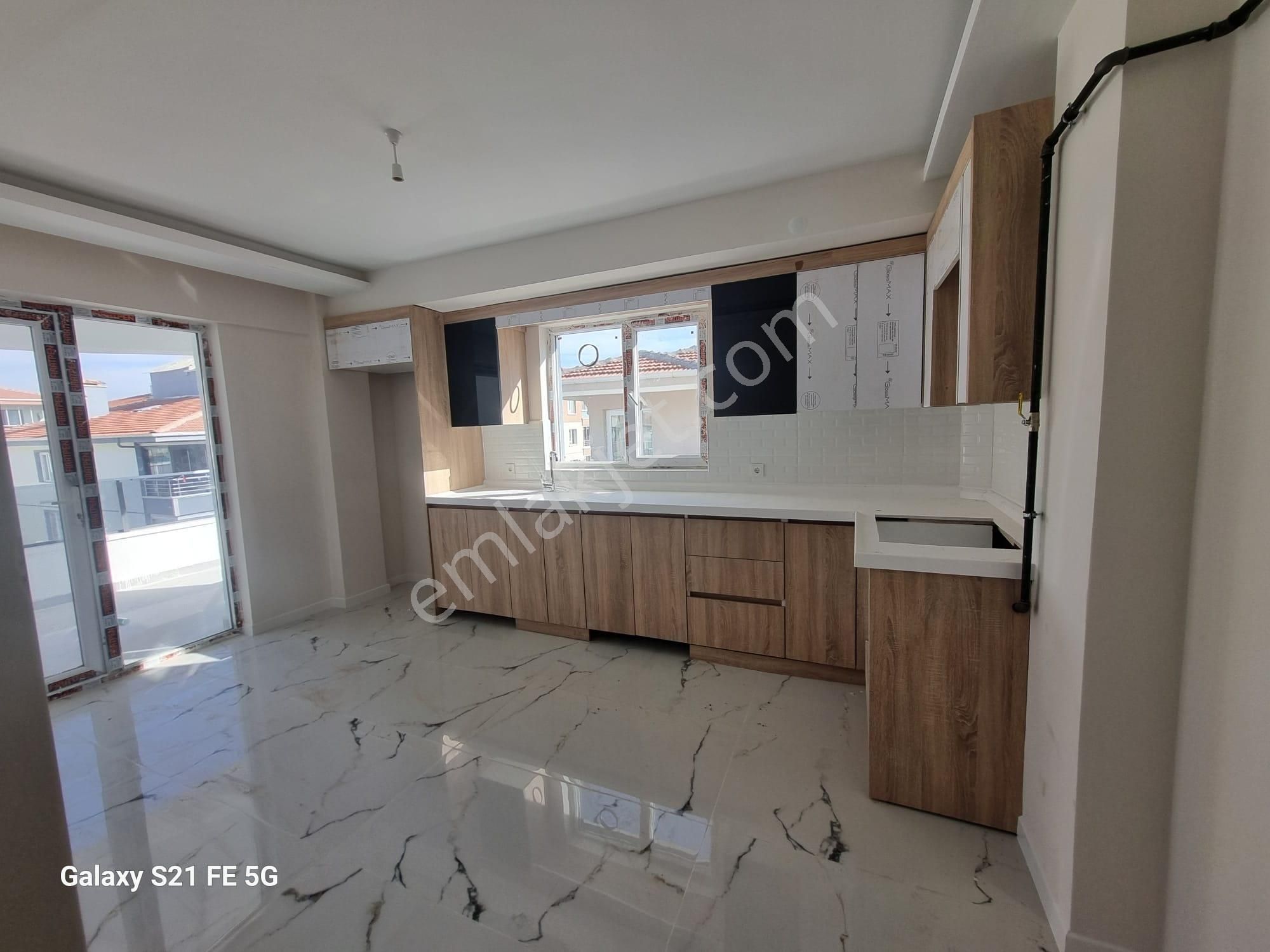 Demiröz'den 29 Ekimde Arakat Ful Yapılı 3+1 Geniş Ferah Daire - Görsel 2