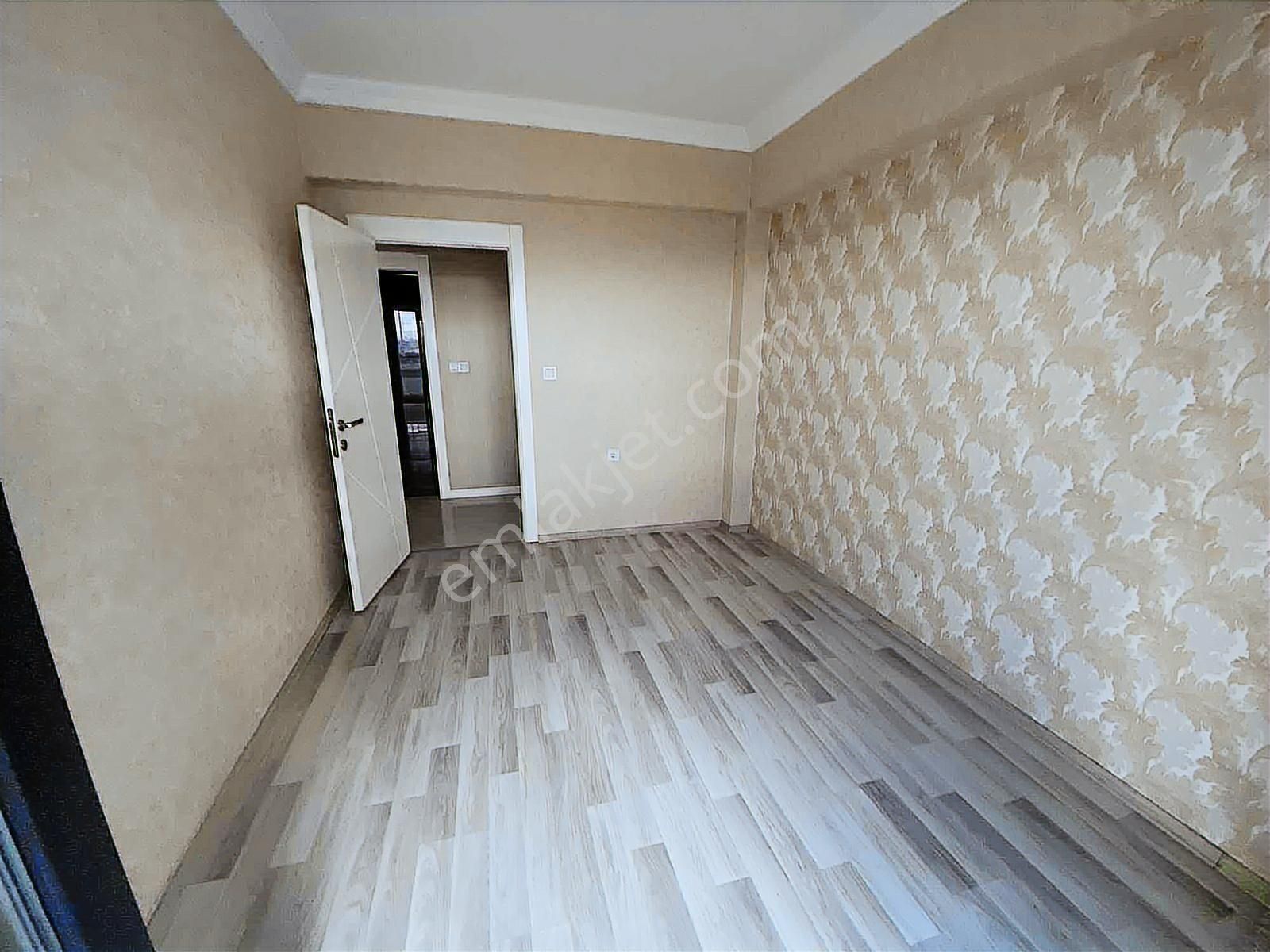 Batıkent Çakırlarda Sitede Çift Girişli Teraslı 8+2 Dubleks - Görsel 25