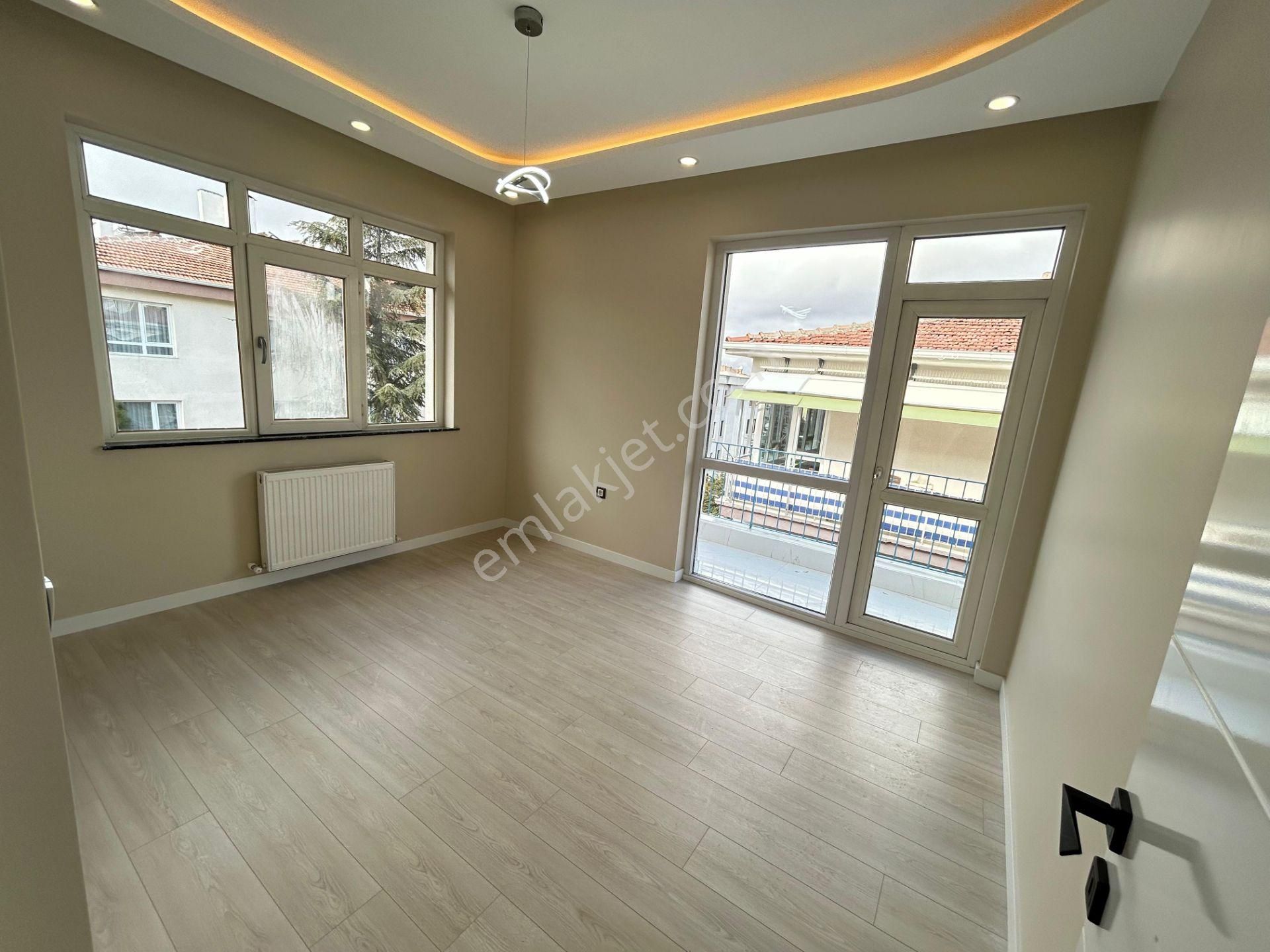 Taner'den Dikmen Name Sok'ta 3+1 Üst Kat Ön Cephe Lüks Yapılı - Görsel 15