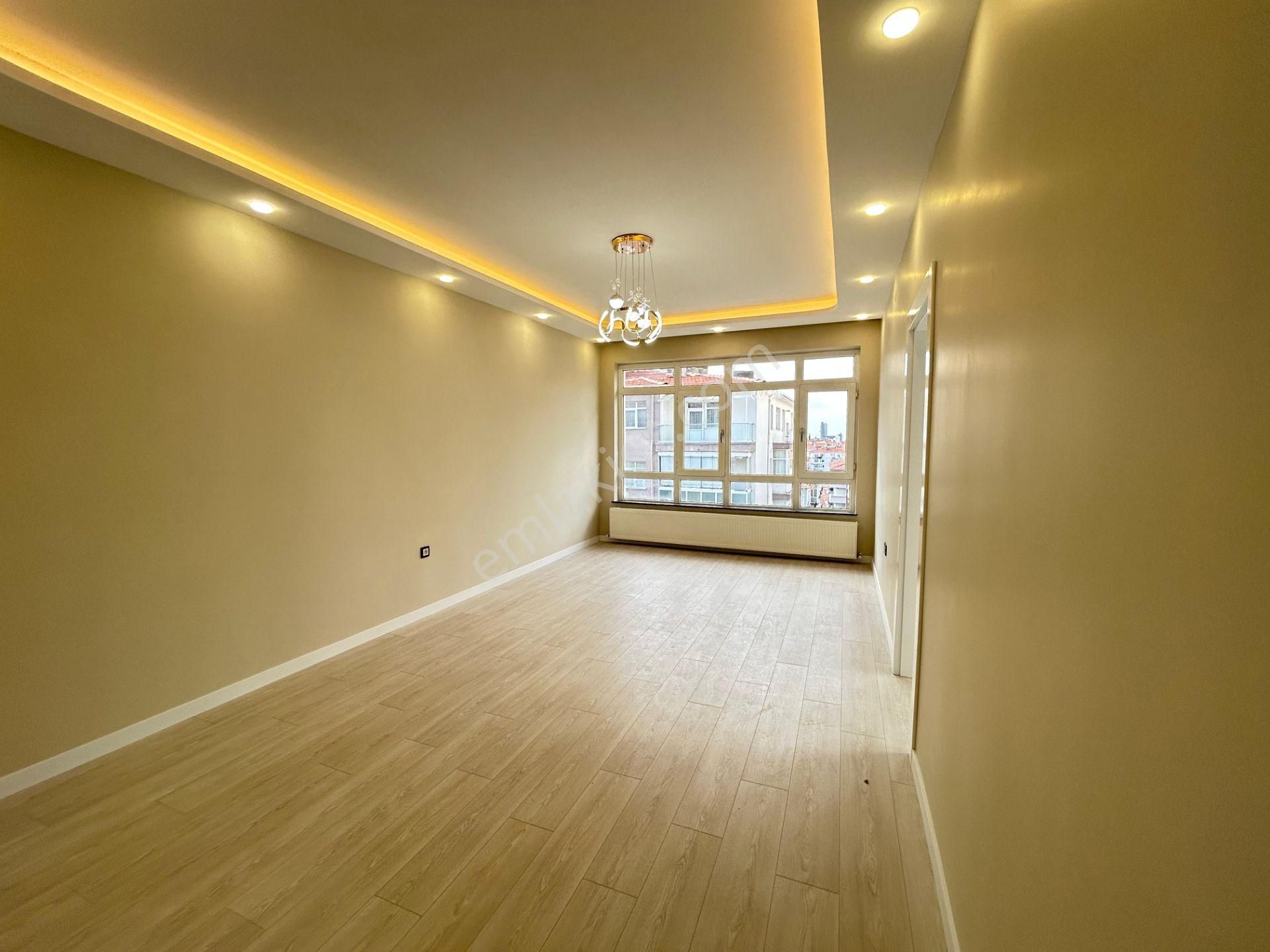 Taner'den Dikmen Name Sok'ta 3+1 Üst Kat Ön Cephe Lüks Yapılı - Görsel 12