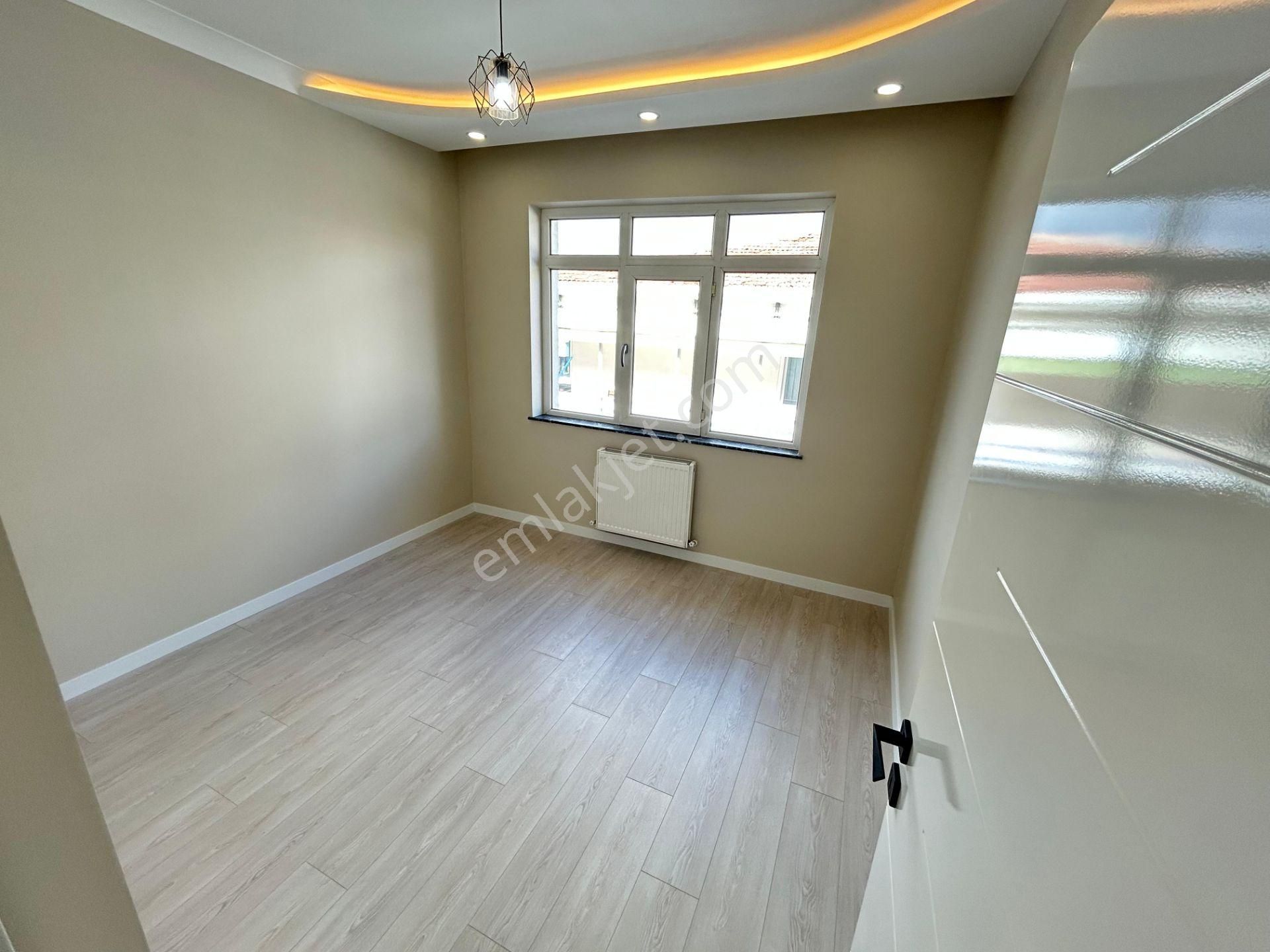 Taner'den Dikmen Name Sok'ta 3+1 Üst Kat Ön Cephe Lüks Yapılı - Görsel 13