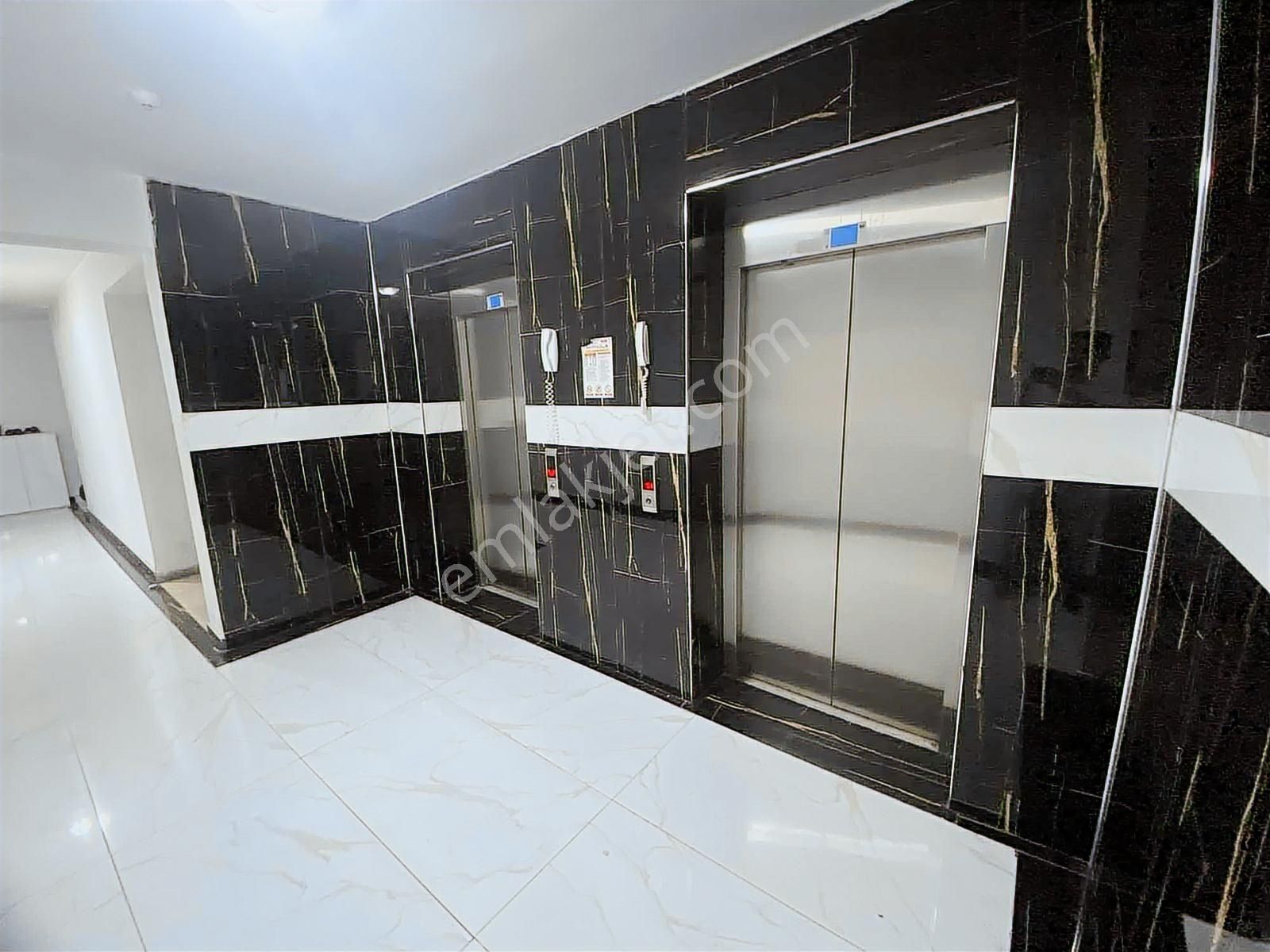 Batıkent 7/24 Güvenlik Yüzme Havuzu Lüks Sitede 4+1 Satılık