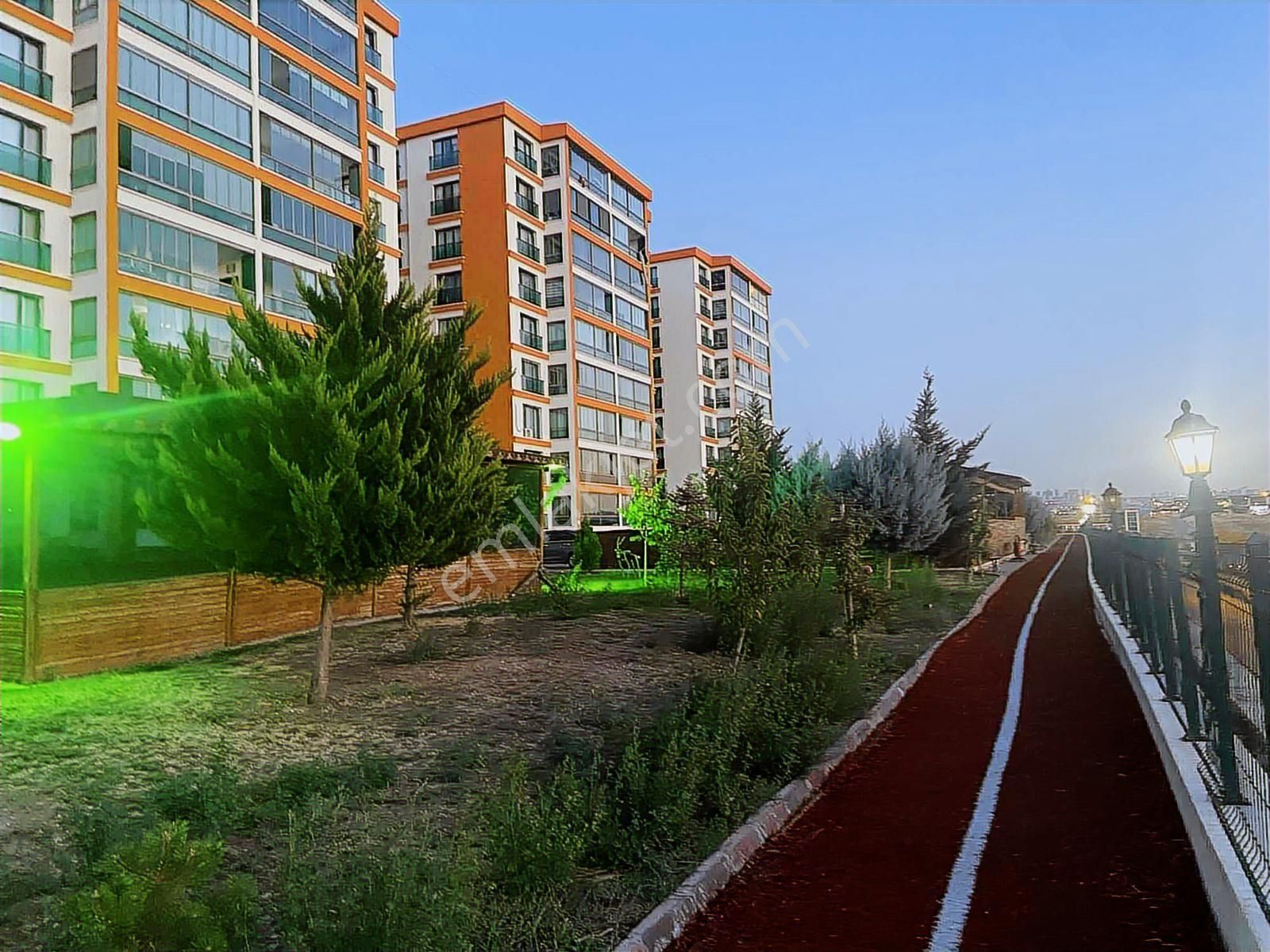 Batıkent 7/24 Güvenlik Yüzme Havuzu Lüks Sitede 4+1 Satılık - Görsel 2