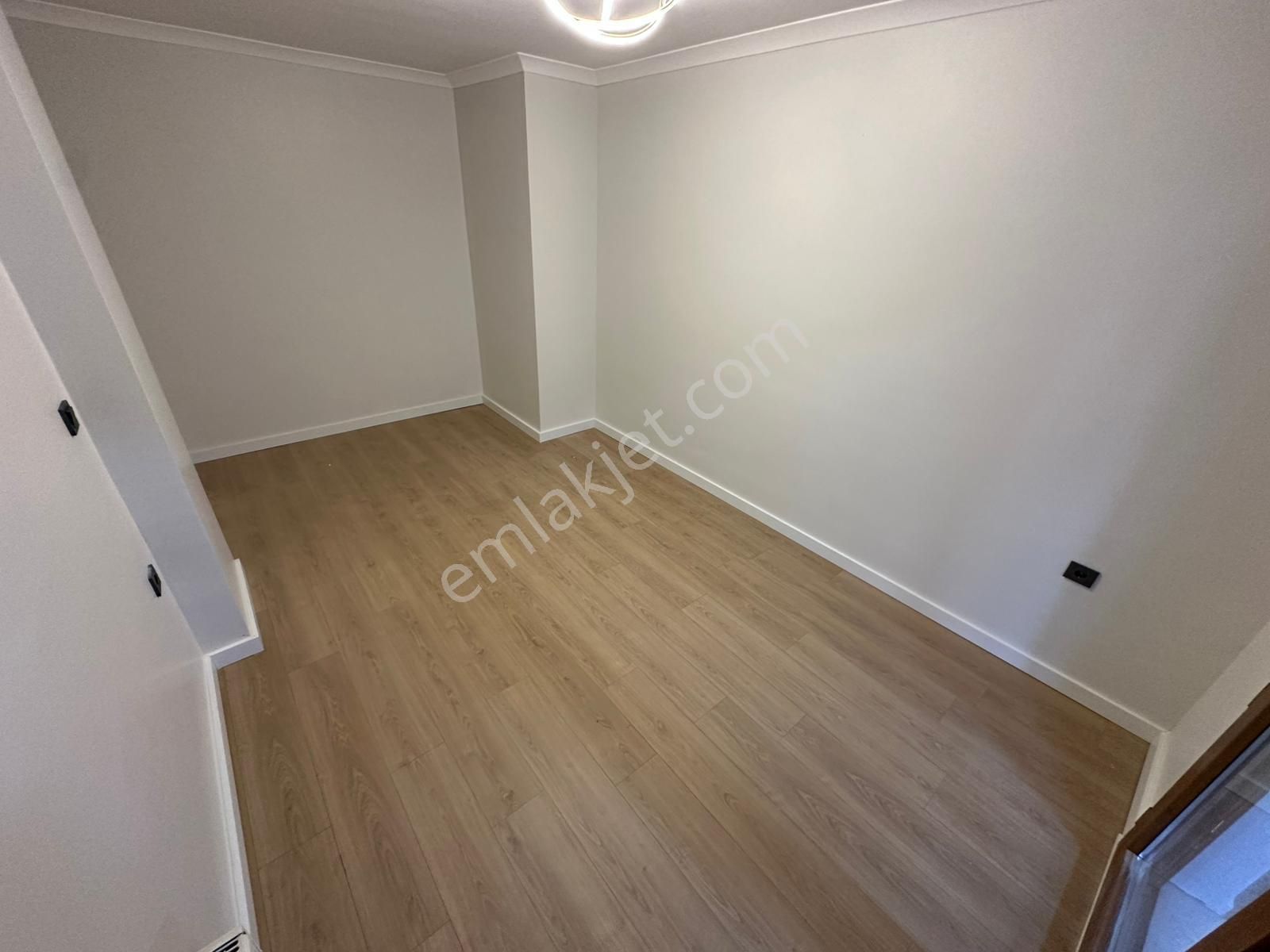 Dora Dan Altınkum Pazar Sokağında Ön Cephe 2+1 Daire - Görsel 18