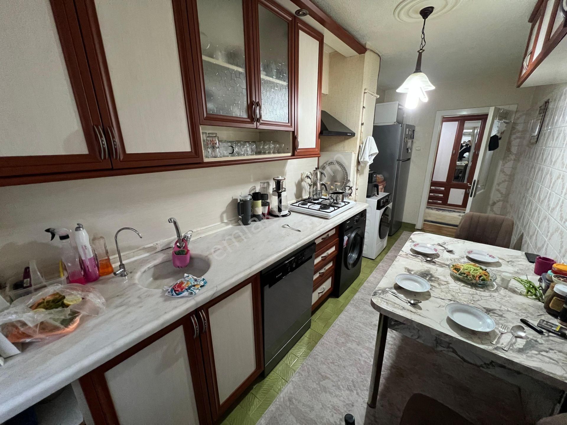 Relax'tan Ayvalı Merkez De Full Yapılı 2.katta Masrafsız 3+1 - Görsel 16