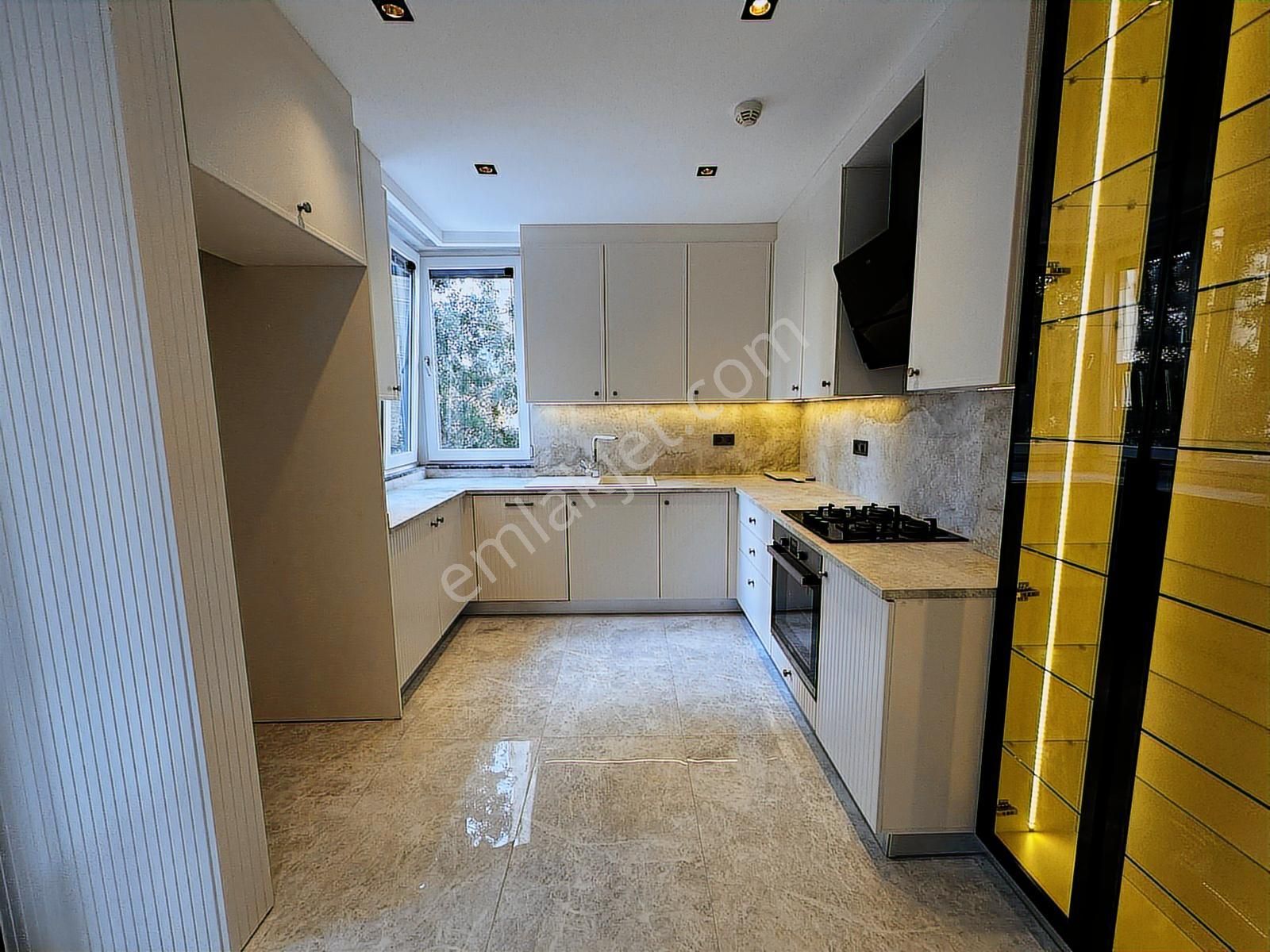 Poyraz'dan Caddebostan Sahilde Yeni Binada Balkonlu 4+1 Satılık - Görsel 4