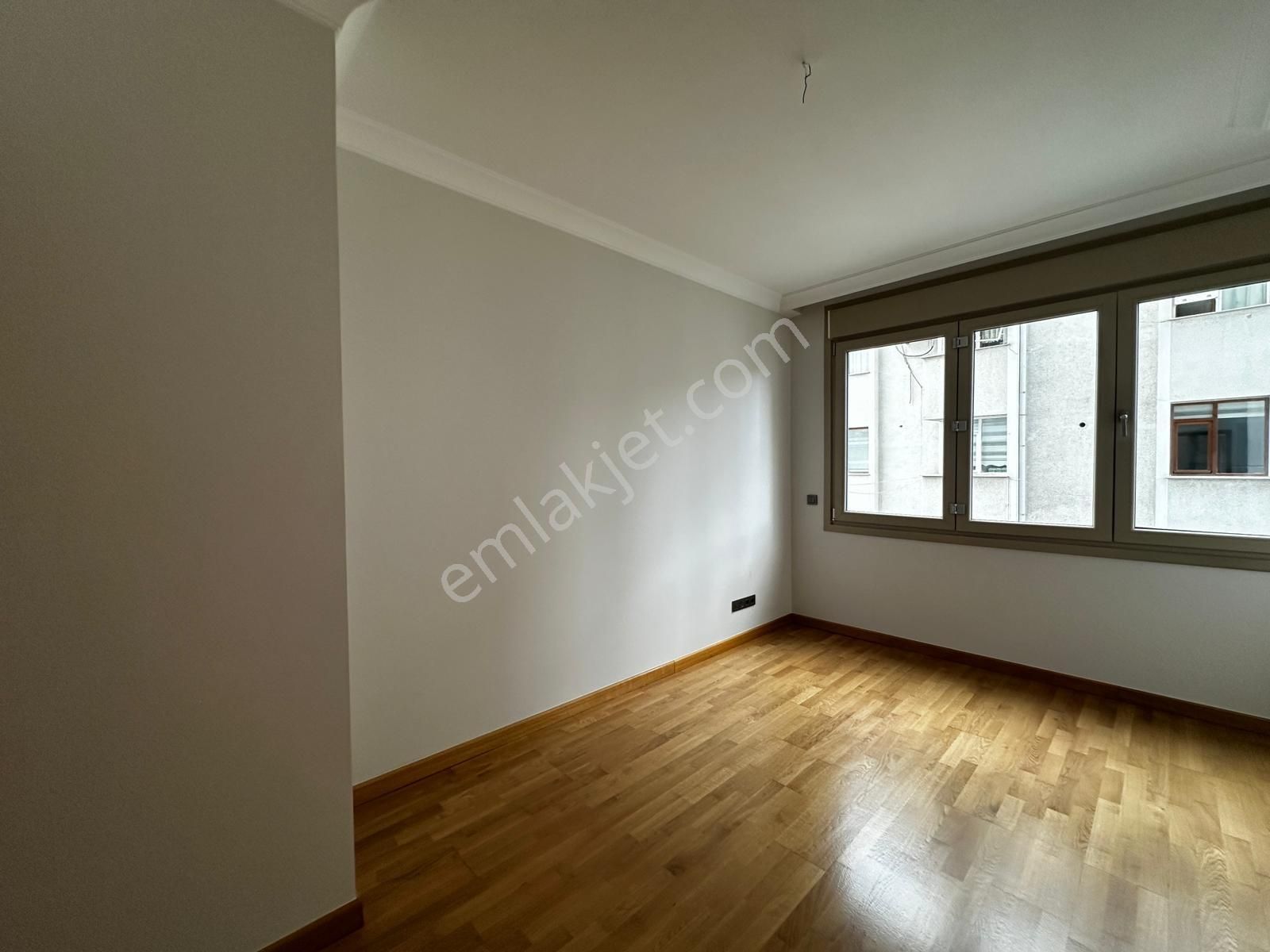 Poyraz'dan Suadiyede Bağdat Caddesine Yakın 100m2 Net 3+1 Satılk - Görsel 5