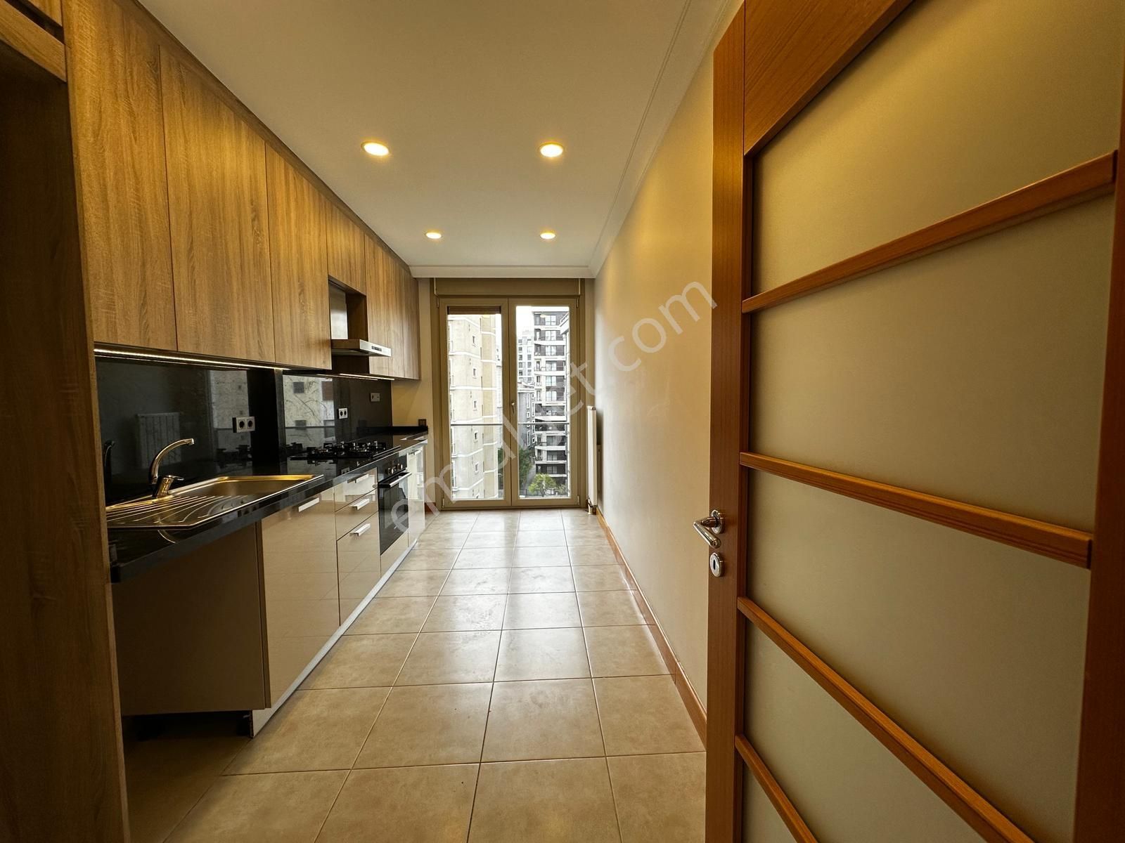 Poyraz'dan Suadiyede Bağdat Caddesine Yakın 100m2 Net 3+1 Satılk - Görsel 21