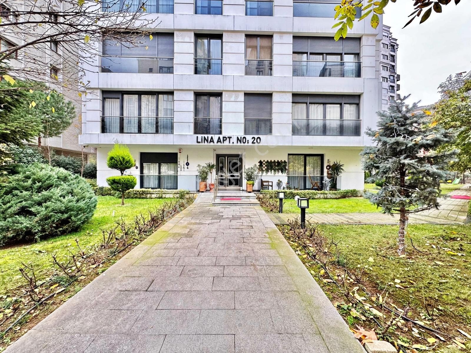 Poyraz'dan Suadiyede Bağdat Caddesine Yakın 100m2 Net 3+1 Satılk